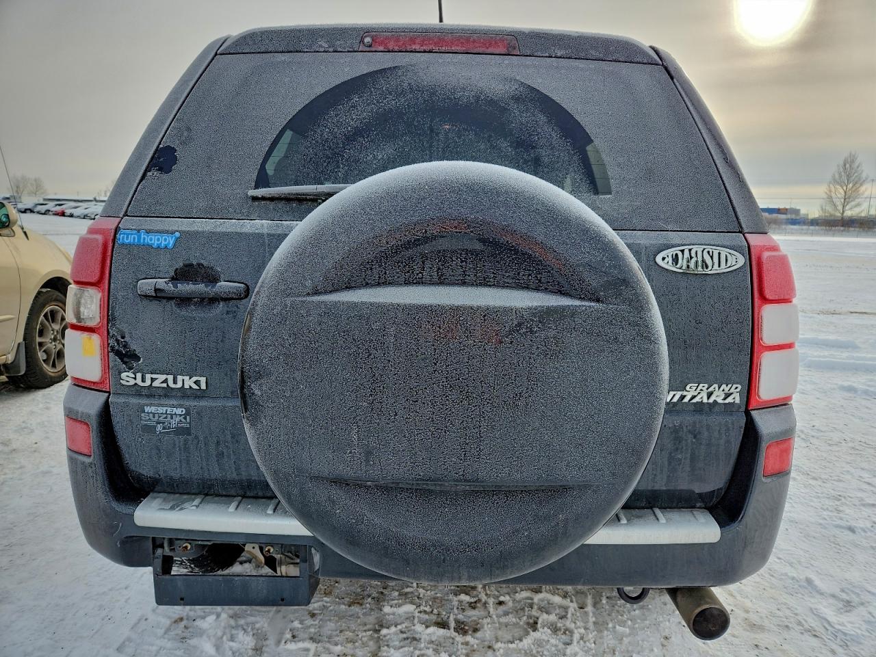2006 Suzuki Grand Vitara Premium Black vin: JS3TD943264103904