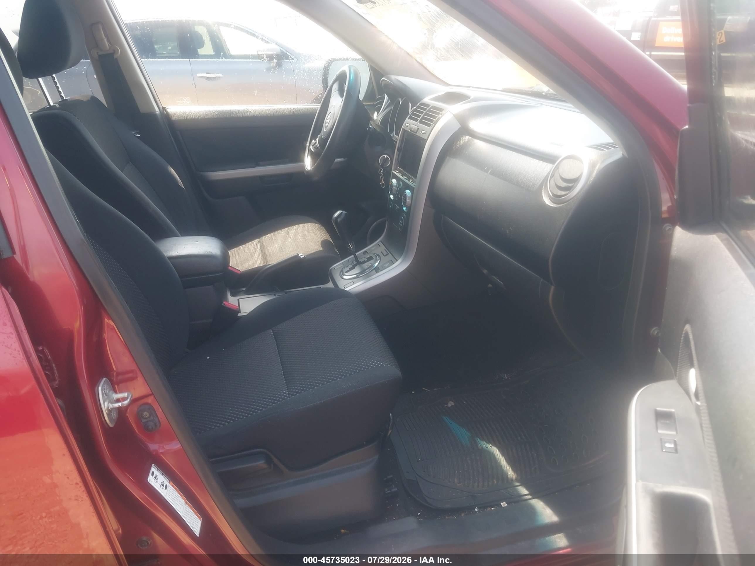 2006 Suzuki Grand Vitara Premium Burgundy vin: JS3TD943364101157