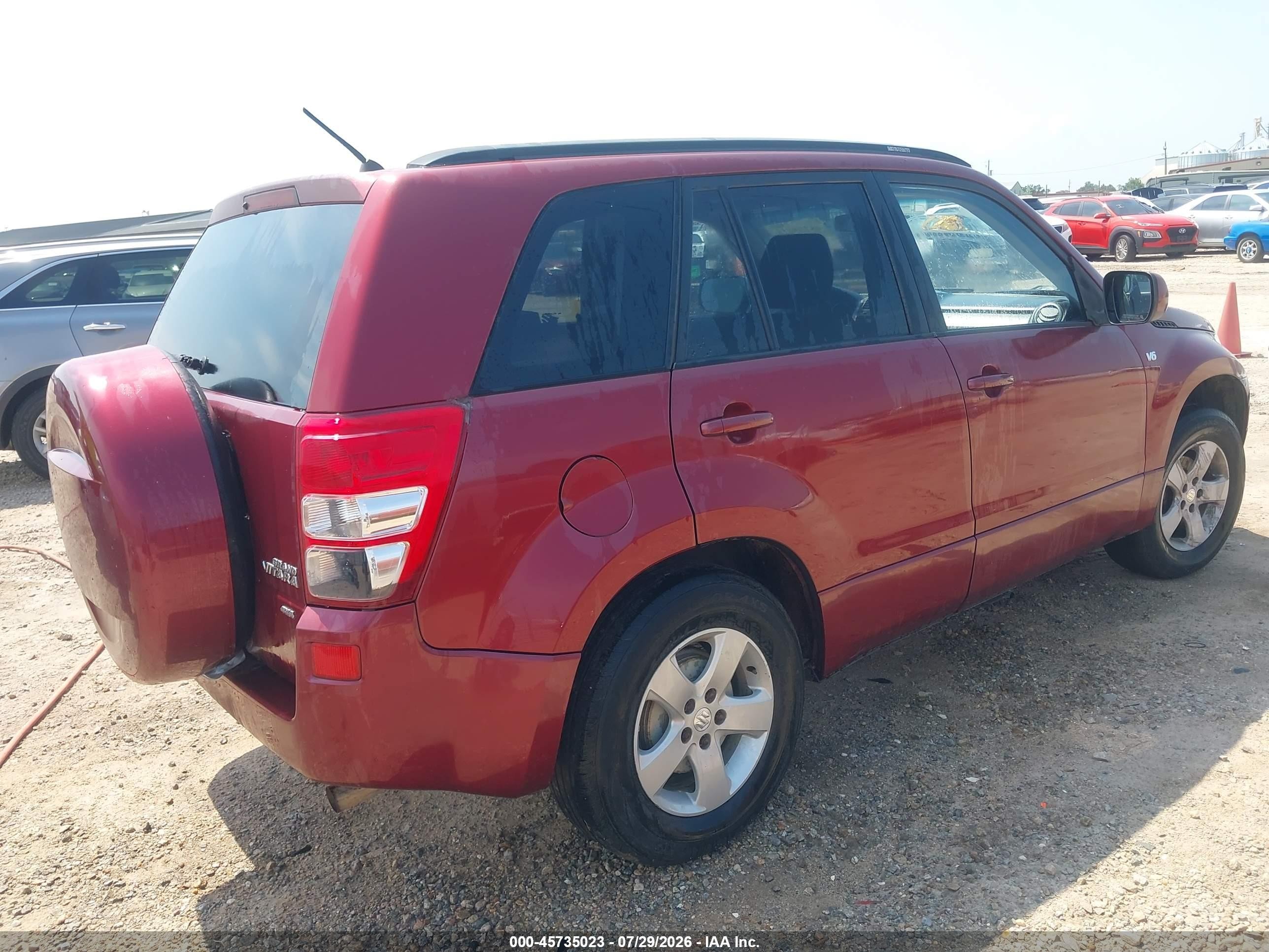 2006 Suzuki Grand Vitara Premium Burgundy vin: JS3TD943364101157