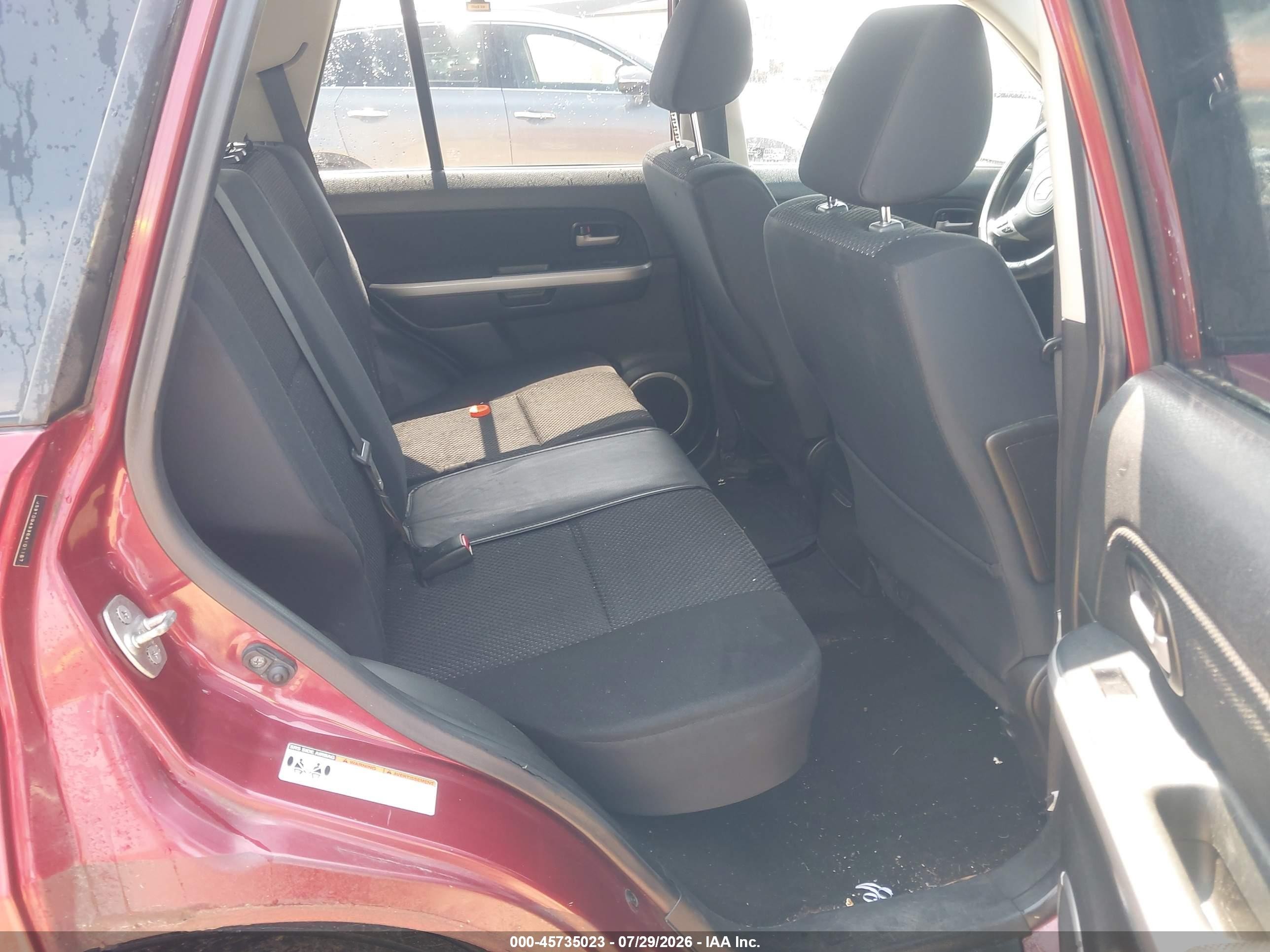 2006 Suzuki Grand Vitara Premium Burgundy vin: JS3TD943364101157