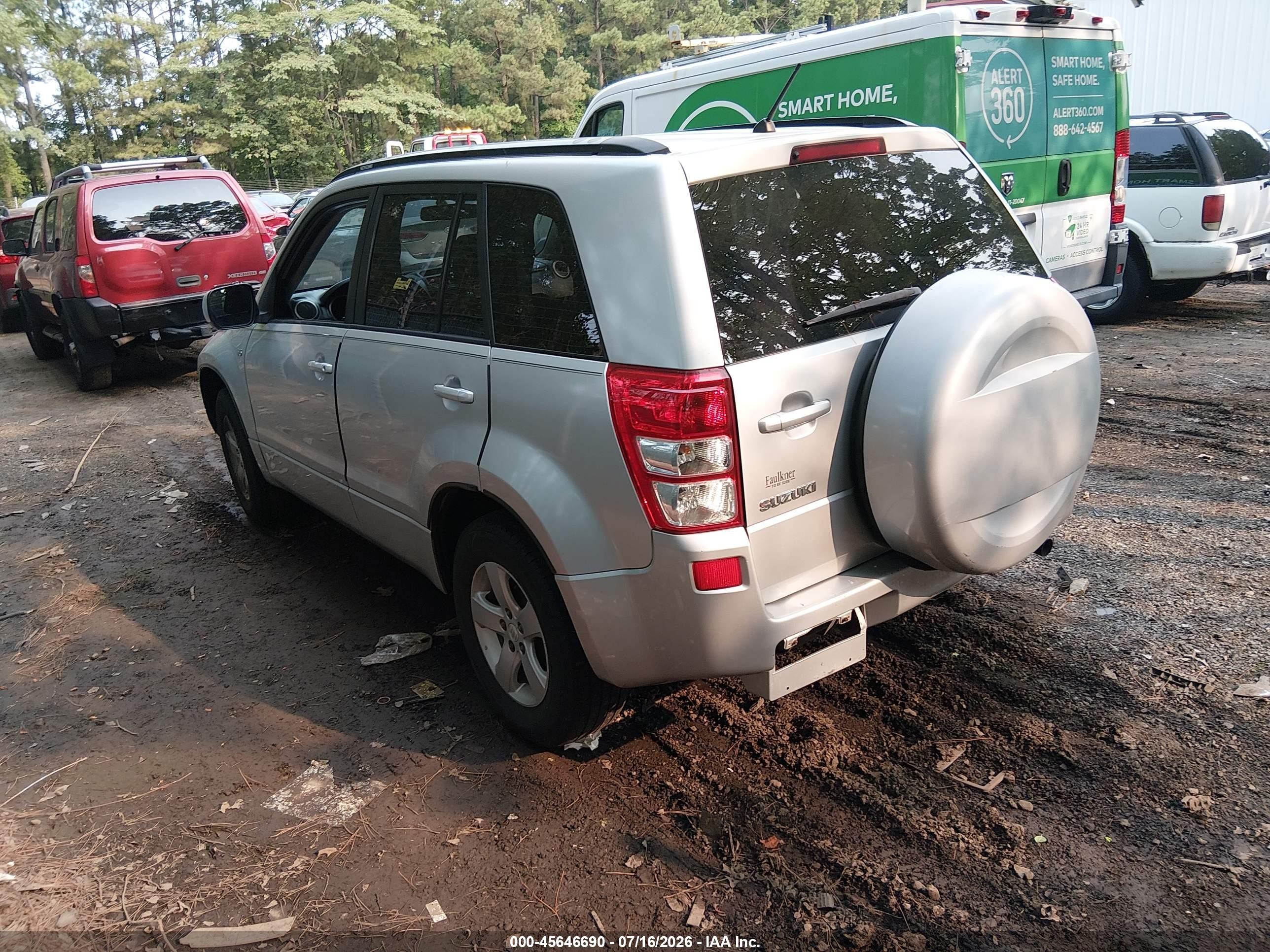 2006 Suzuki Grand Vitara Premium Silver vin: JS3TD943564103301