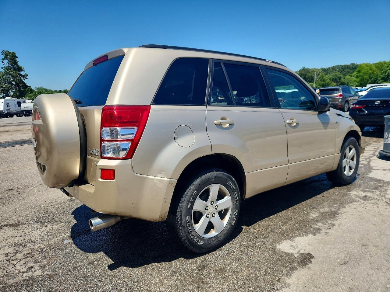 2006 Suzuki Grand Vitara Xsport Gold vin: JS3TD944164103126