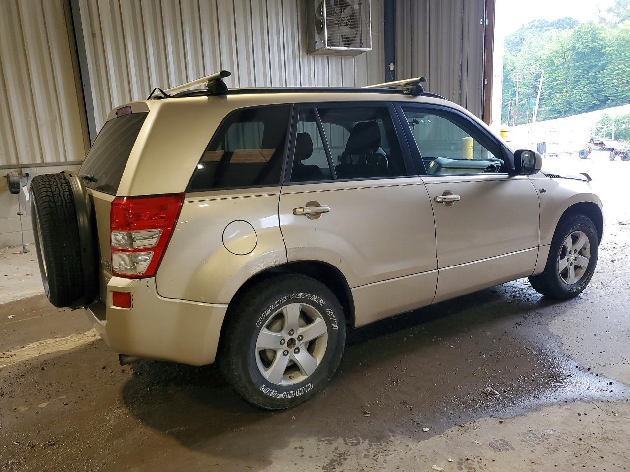 2008 Suzuki Grand Vitara Xsport Beige vin: JS3TD944684100113