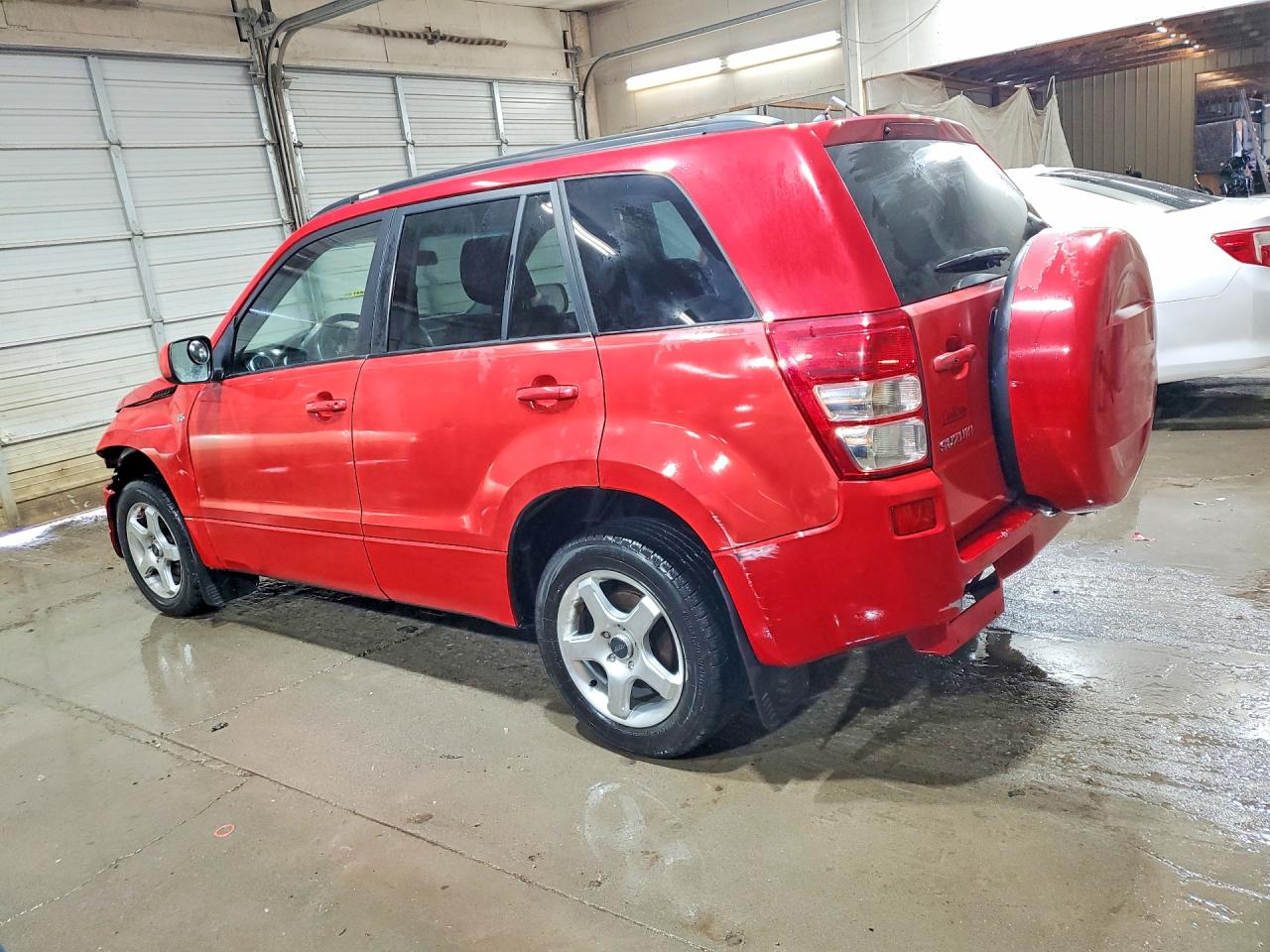 2006 Suzuki Grand Vitara Luxury Red vin: JS3TD947364103929