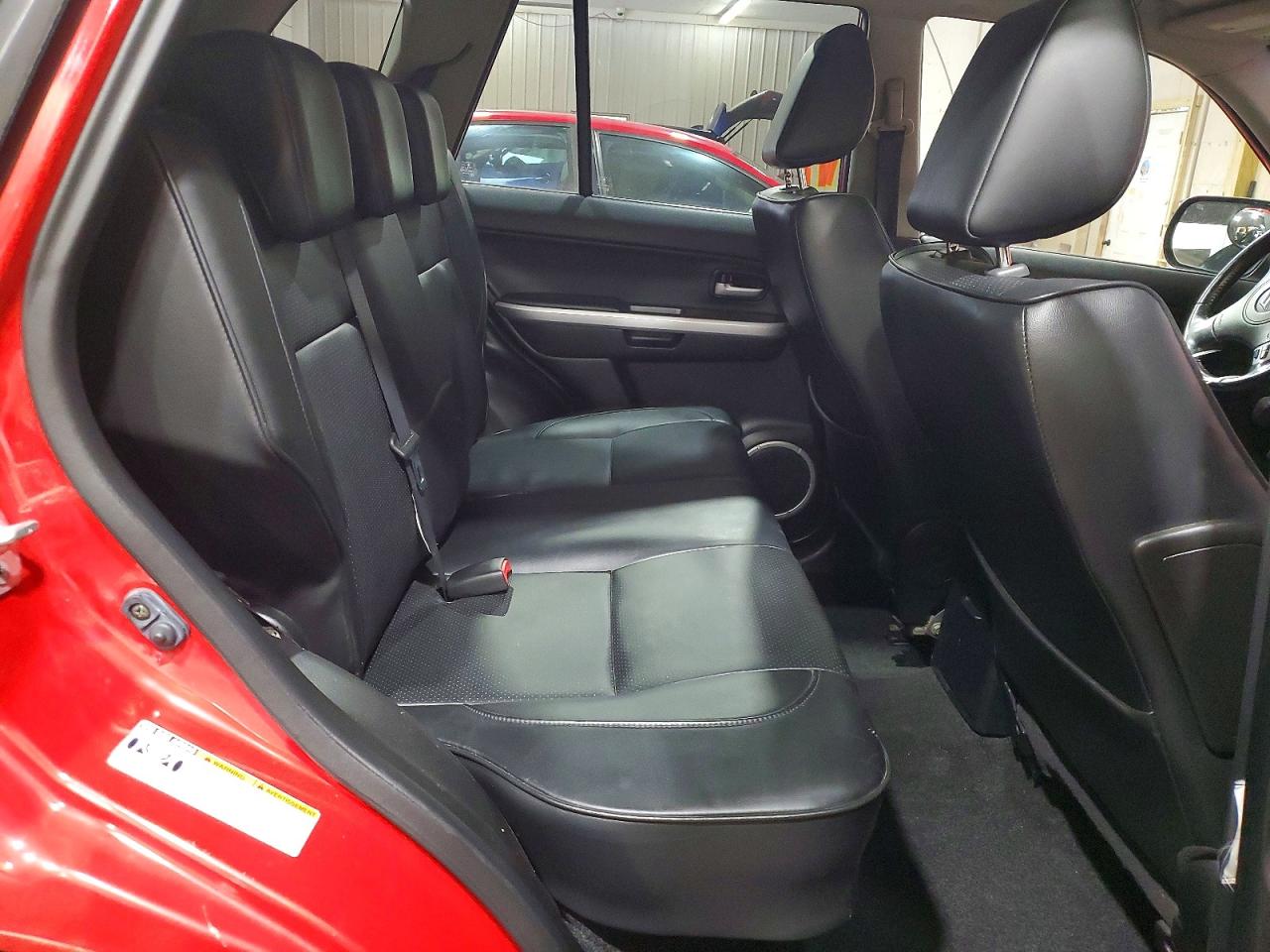 2006 Suzuki Grand Vitara Luxury Red vin: JS3TD947364103929