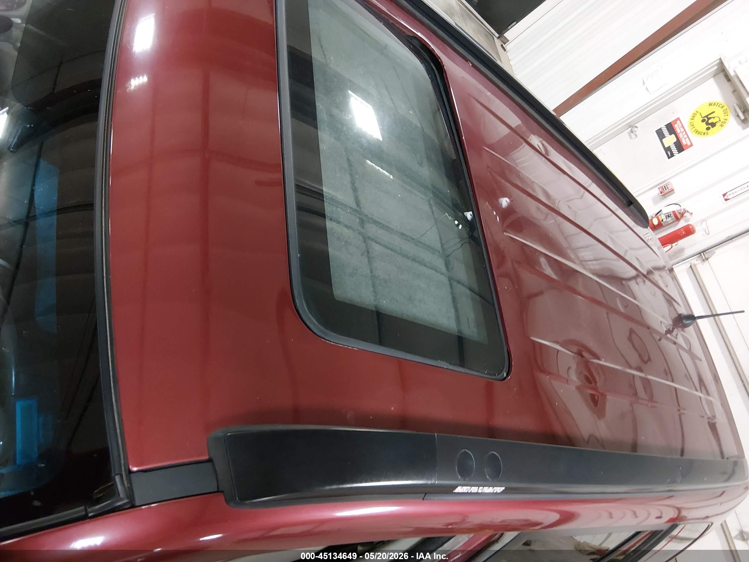 2008 Suzuki Grand Vitara Luxury Red vin: JS3TD947384102346