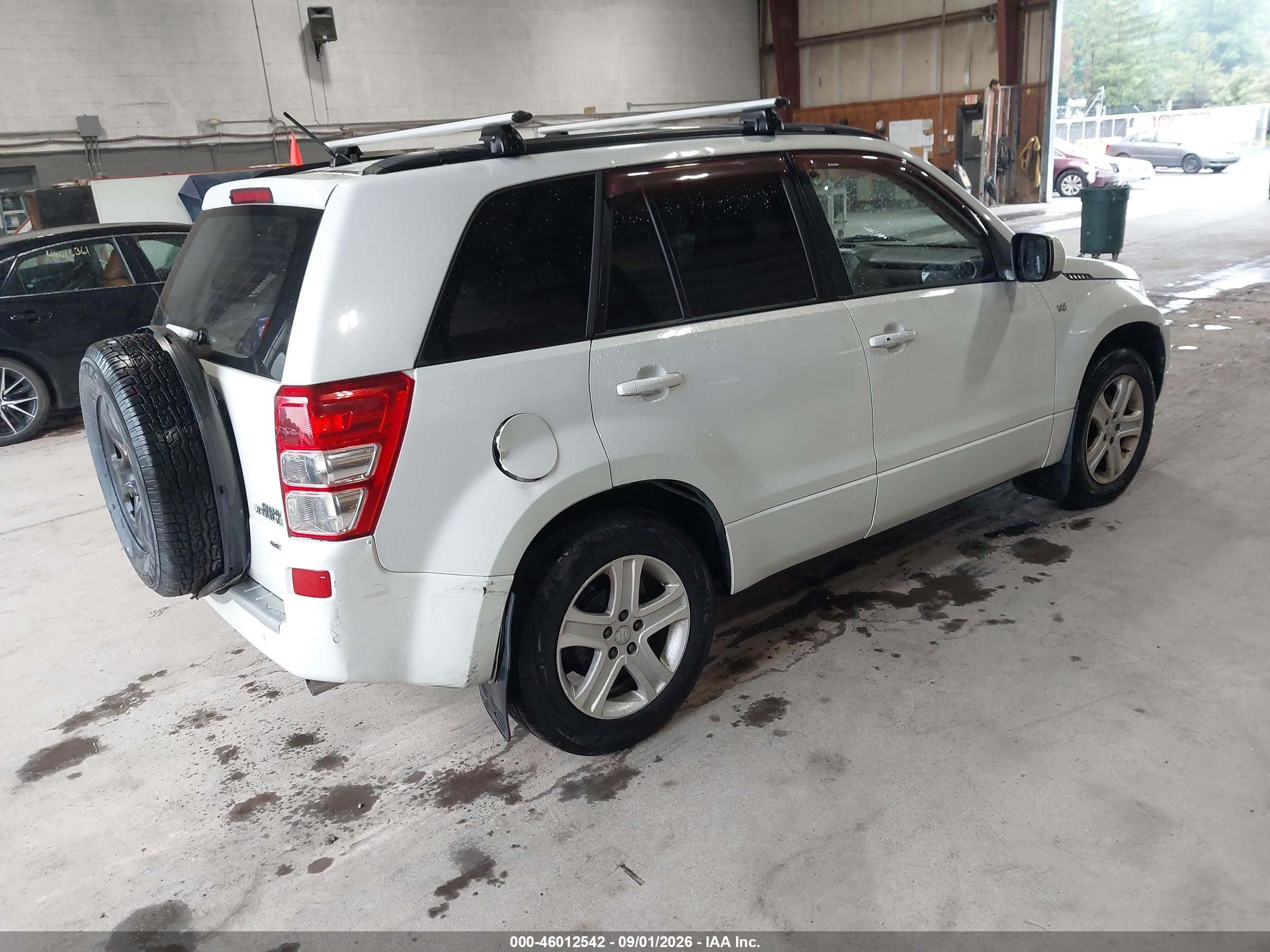 2006 Suzuki Grand Vitara Luxury White vin: JS3TD947564100725