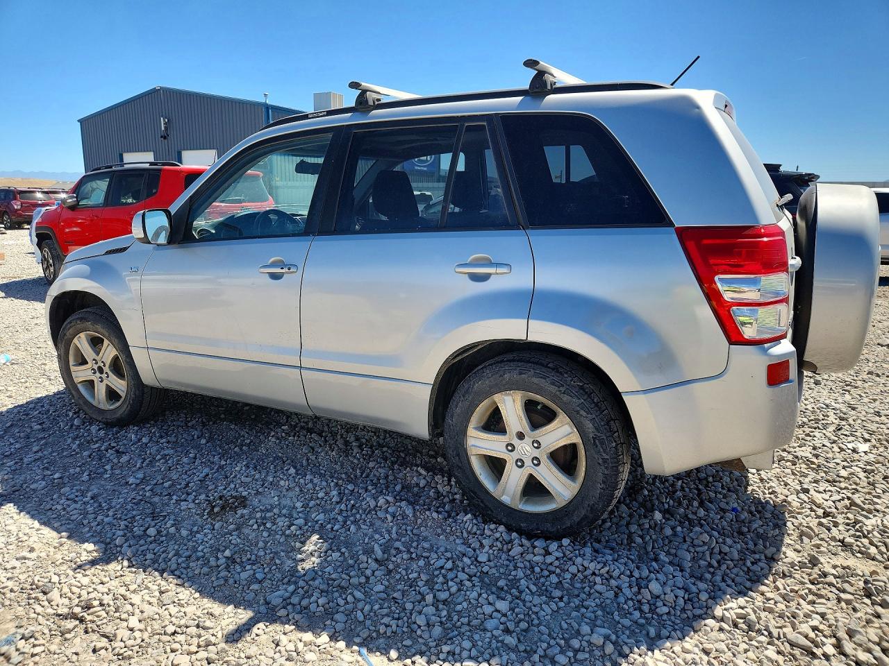 2006 Suzuki Grand Vitara Luxury Silver vin: JS3TD947664104167