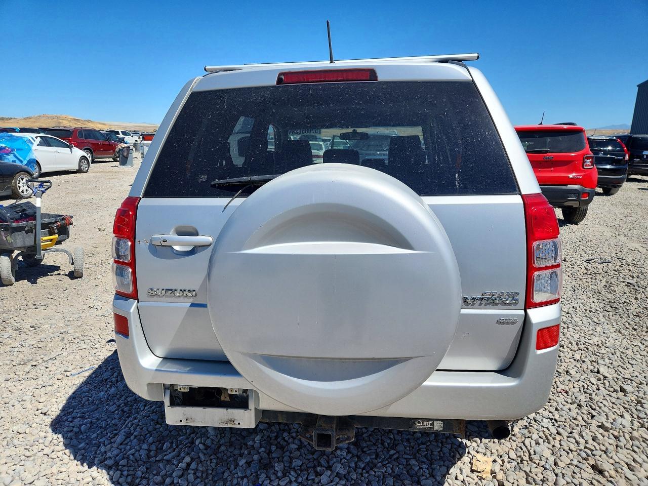 2006 Suzuki Grand Vitara Luxury Silver vin: JS3TD947664104167