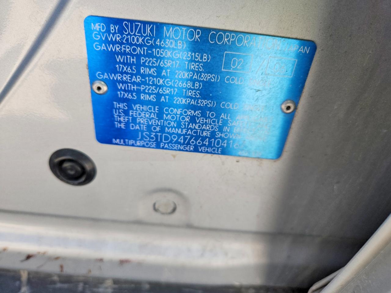 2006 Suzuki Grand Vitara Luxury Silver vin: JS3TD947664104167