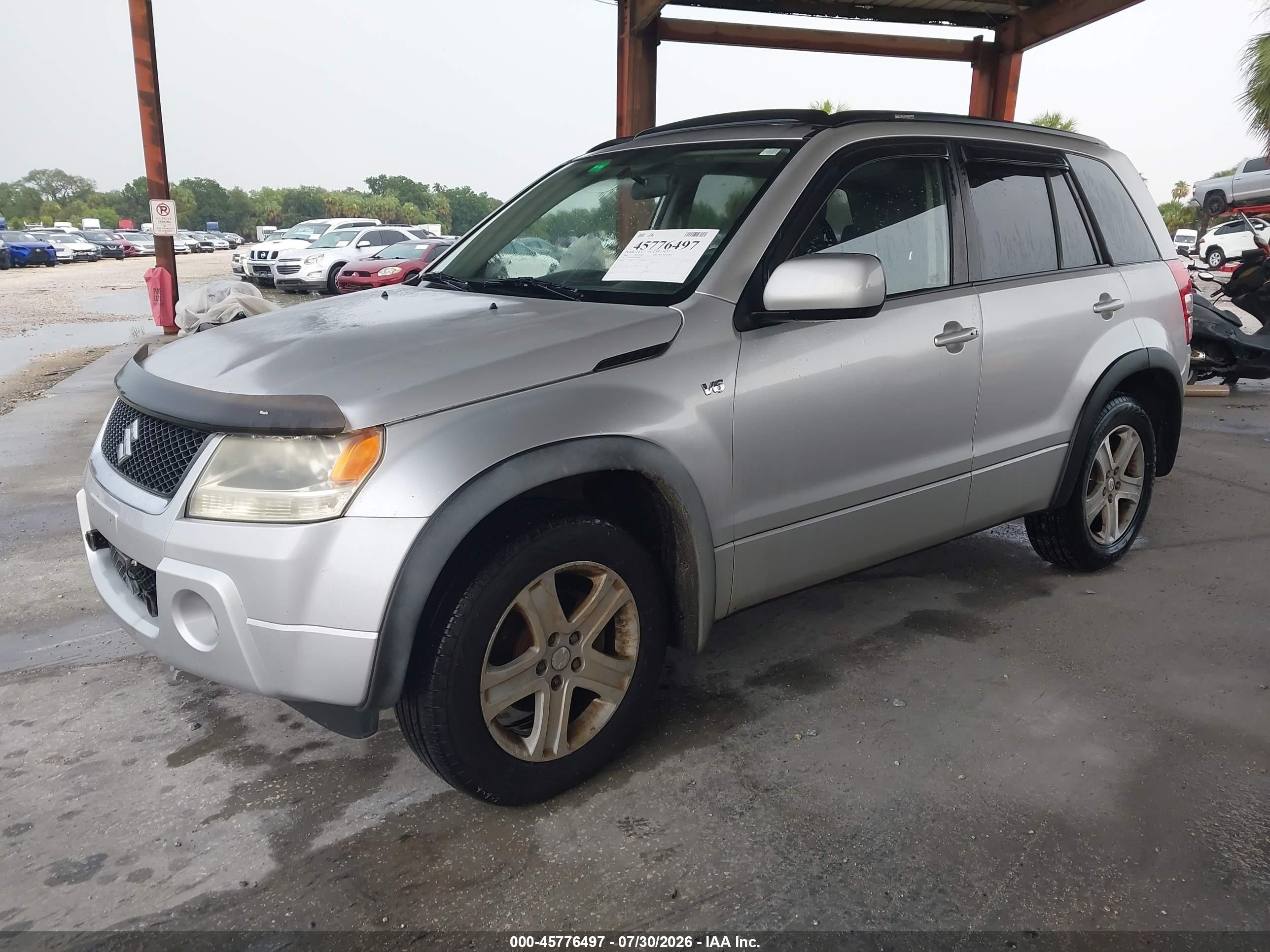 2006 Suzuki Grand Vitara Luxury Silver vin: JS3TD947864105840