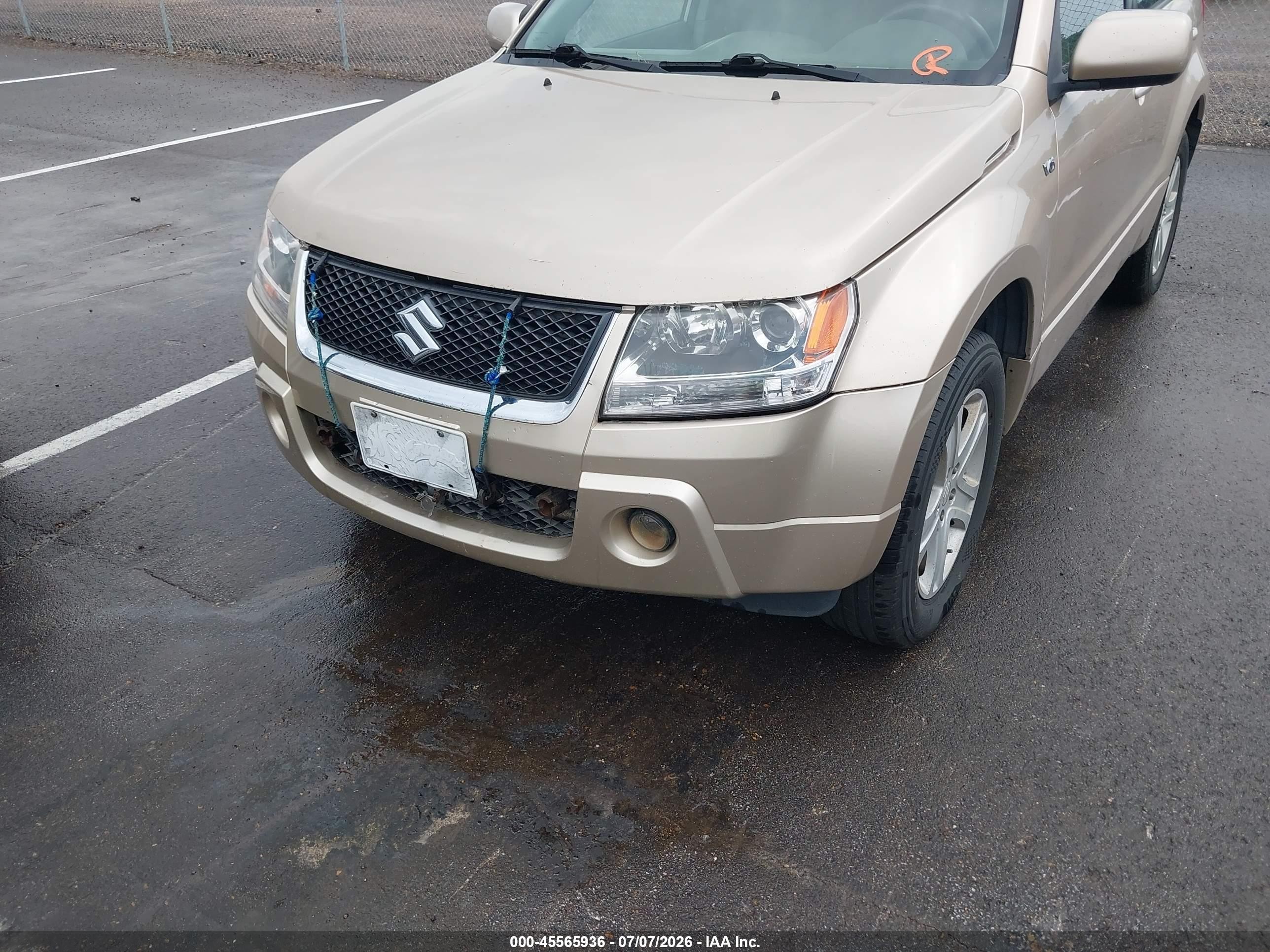 2007 Suzuki Grand Vitara Luxury Gold vin: JS3TD947974201302