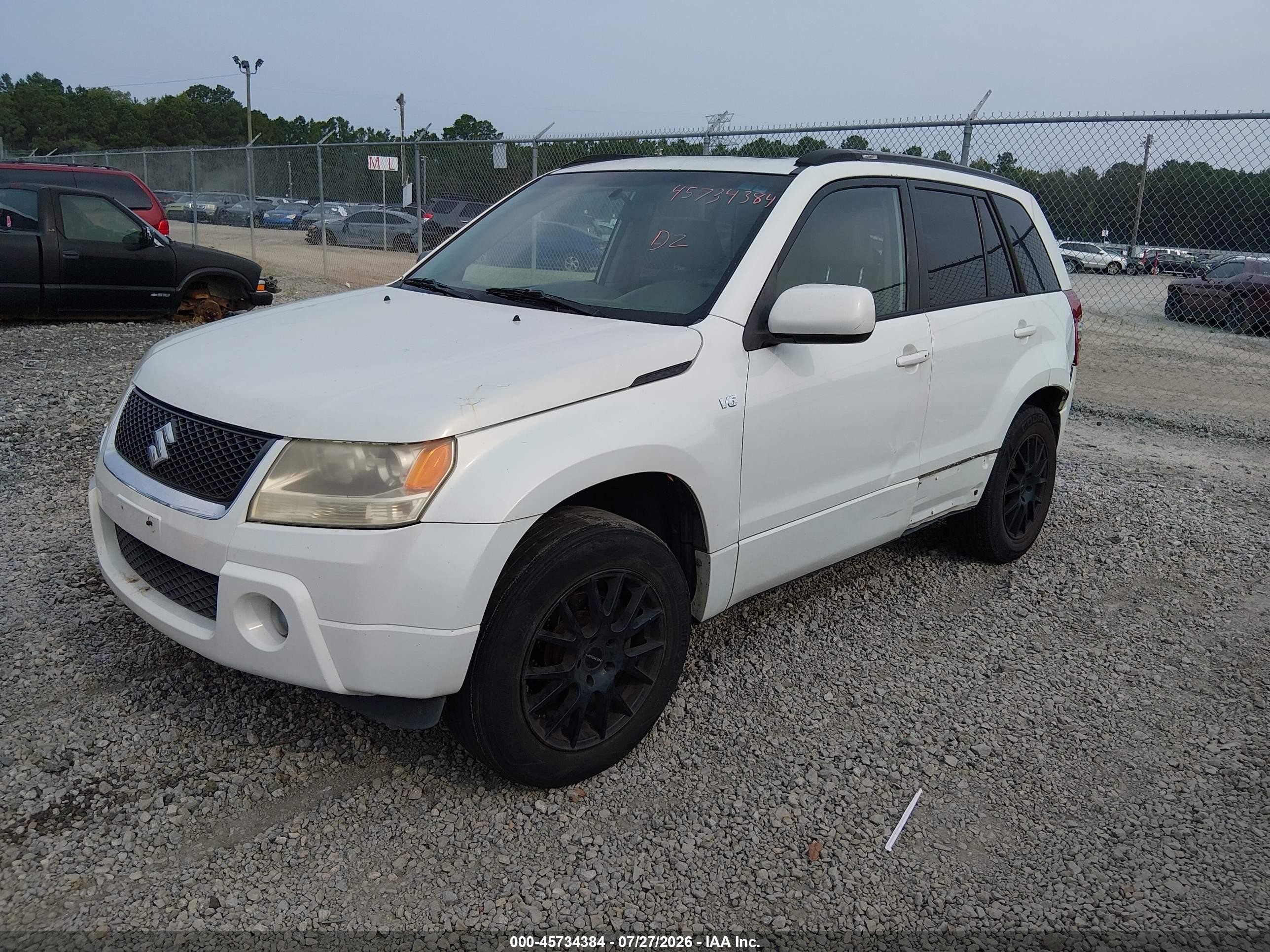 2006 Suzuki Grand Vitara Luxury White vin: JS3TD947X64103720