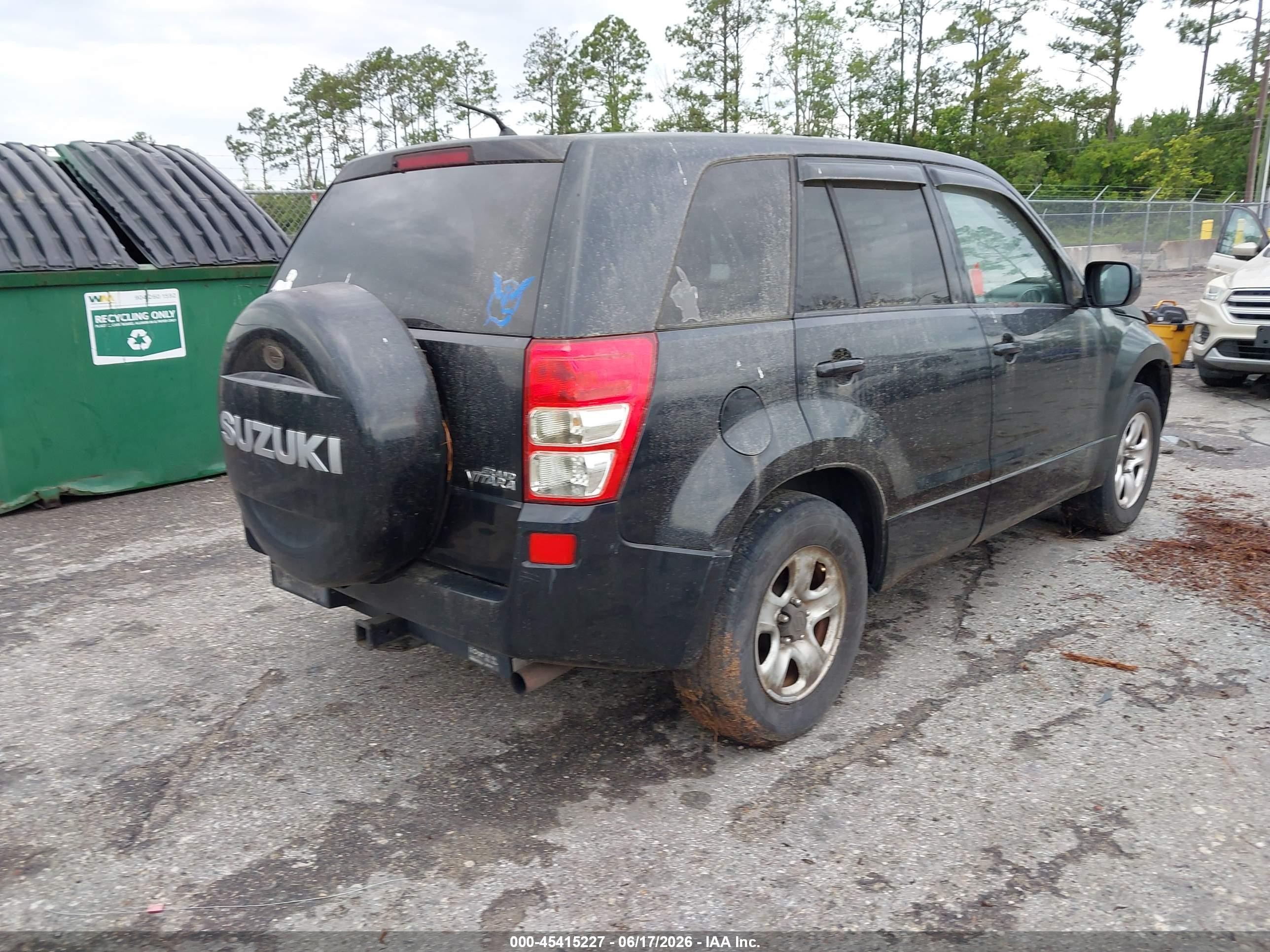 2009 Suzuki Grand Vitara Black vin: JS3TE042394100059