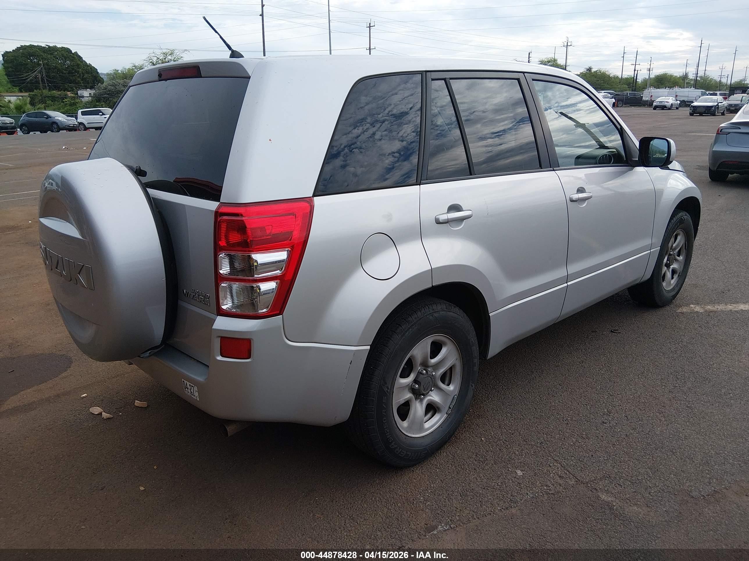 2012 Suzuki Grand Vitara Premium Silver vin: JS3TE0D20C4100303