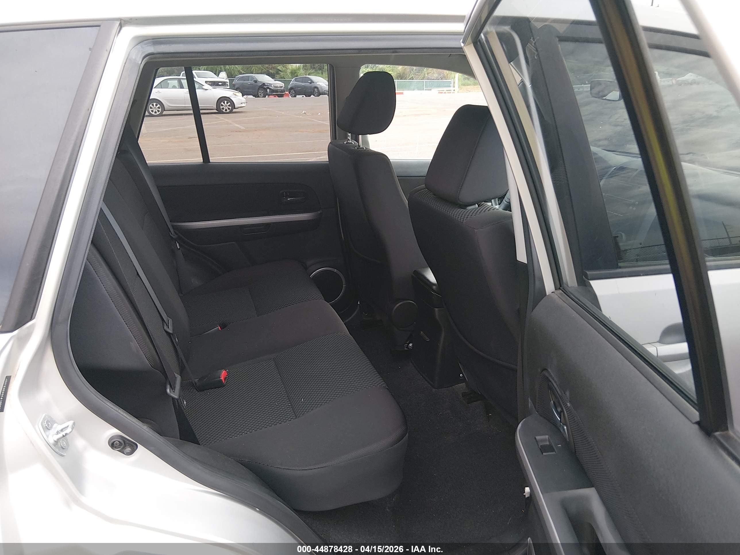 2012 Suzuki Grand Vitara Premium Silver vin: JS3TE0D20C4100303