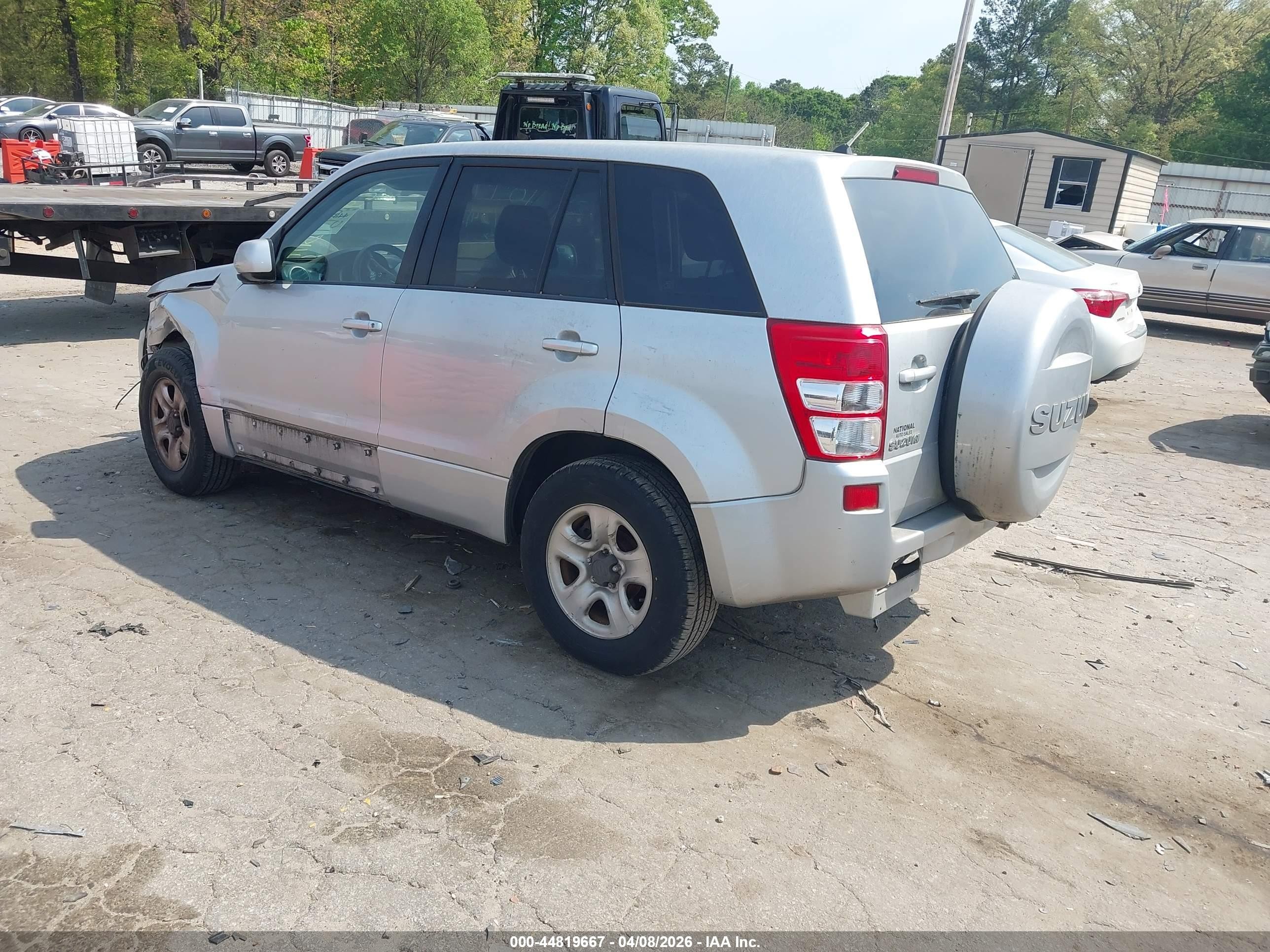 2011 Suzuki Grand Vitara Premium Silver vin: JS3TE0D22B4101077