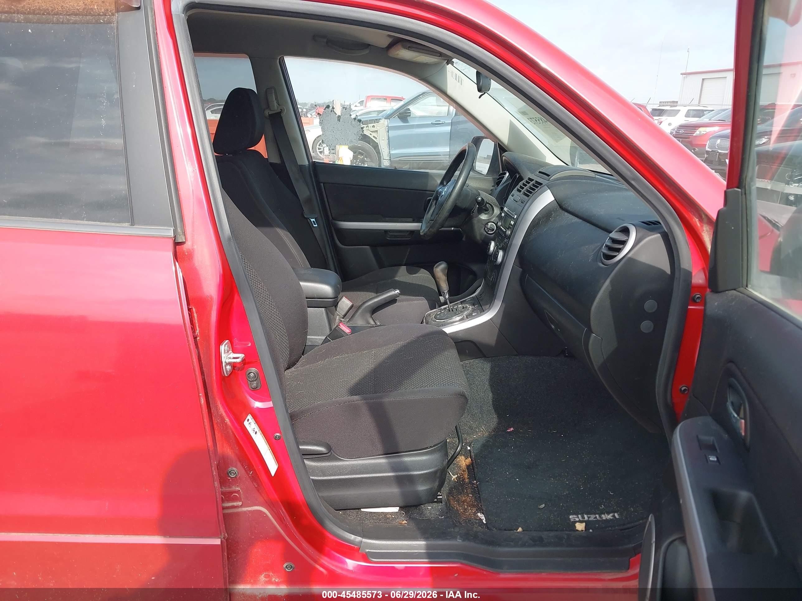 2012 Suzuki Grand Vitara Premium Red vin: JS3TE0D22C4100450