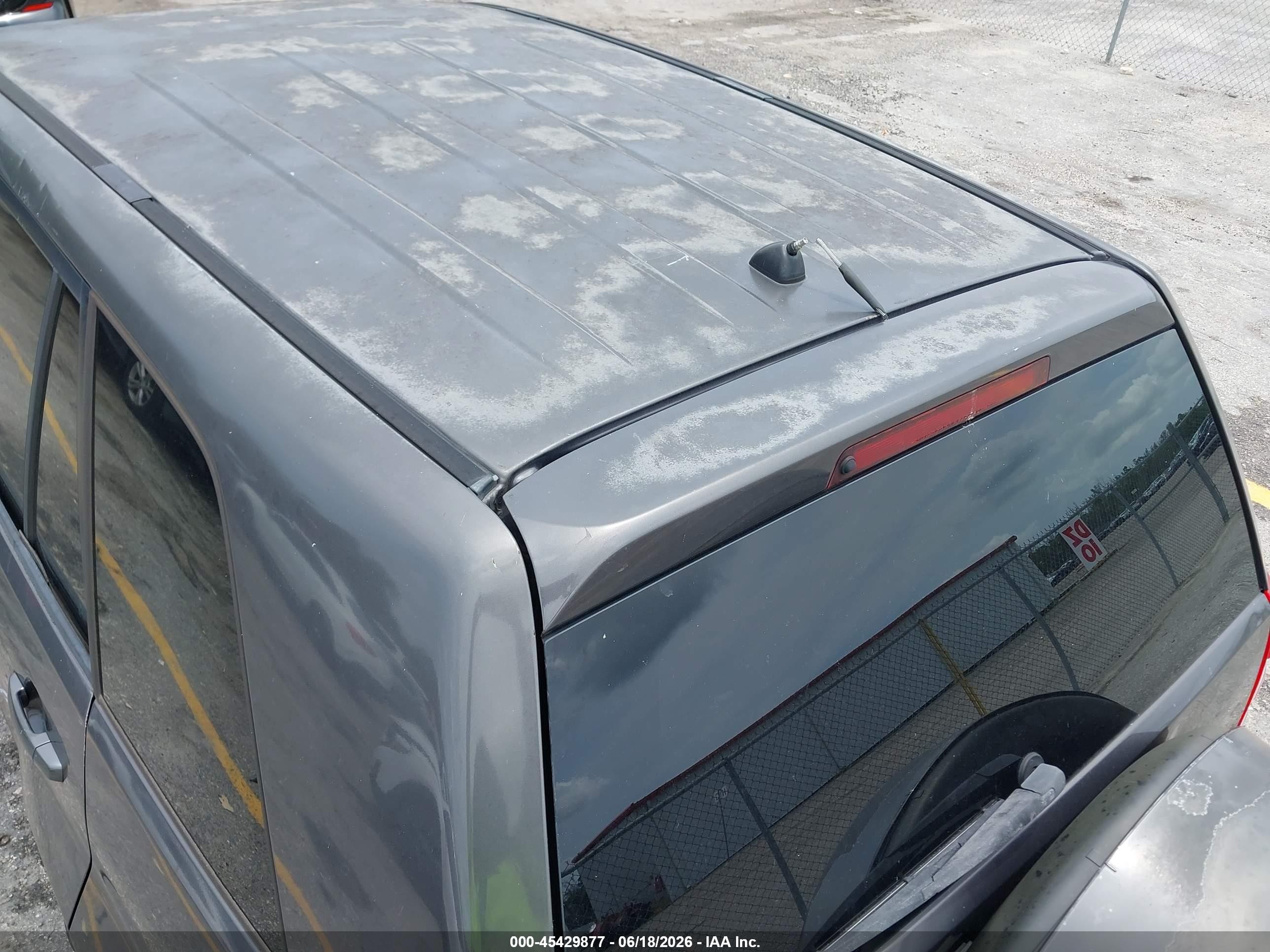 2011 Suzuki Grand Vitara Premium Silver vin: JS3TE0D2XB4101201