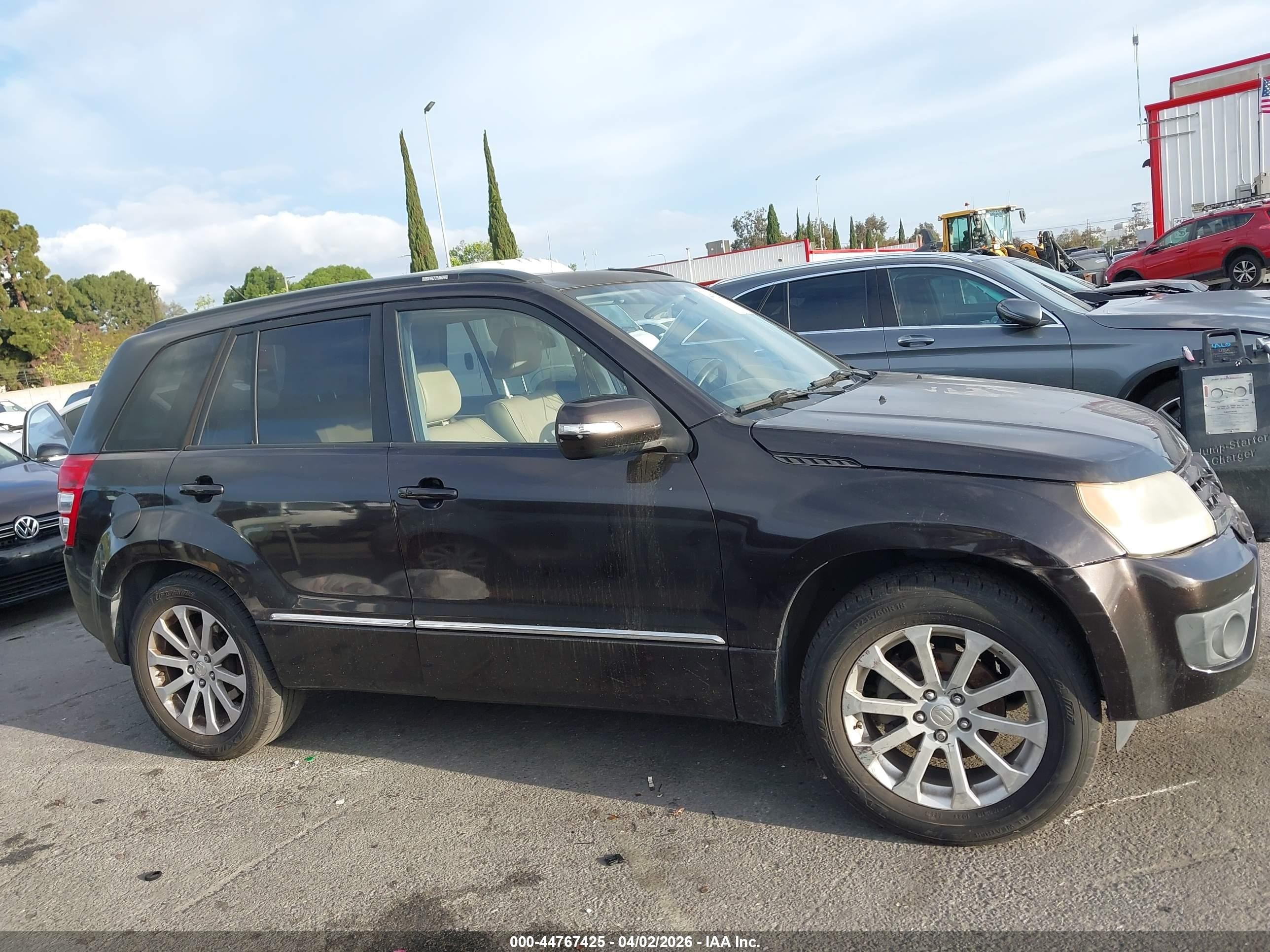 2013 Suzuki Grand Vitara Limited Dark Brown vin: JS3TE0D79D4100023