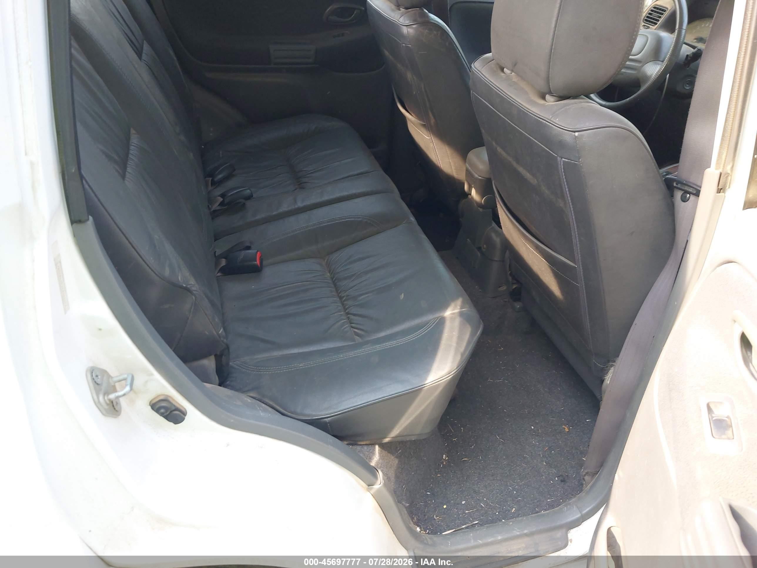 2000 Suzuki Grand Vitara Jls/jls+/limited White vin: JS3TE62V3Y4103672