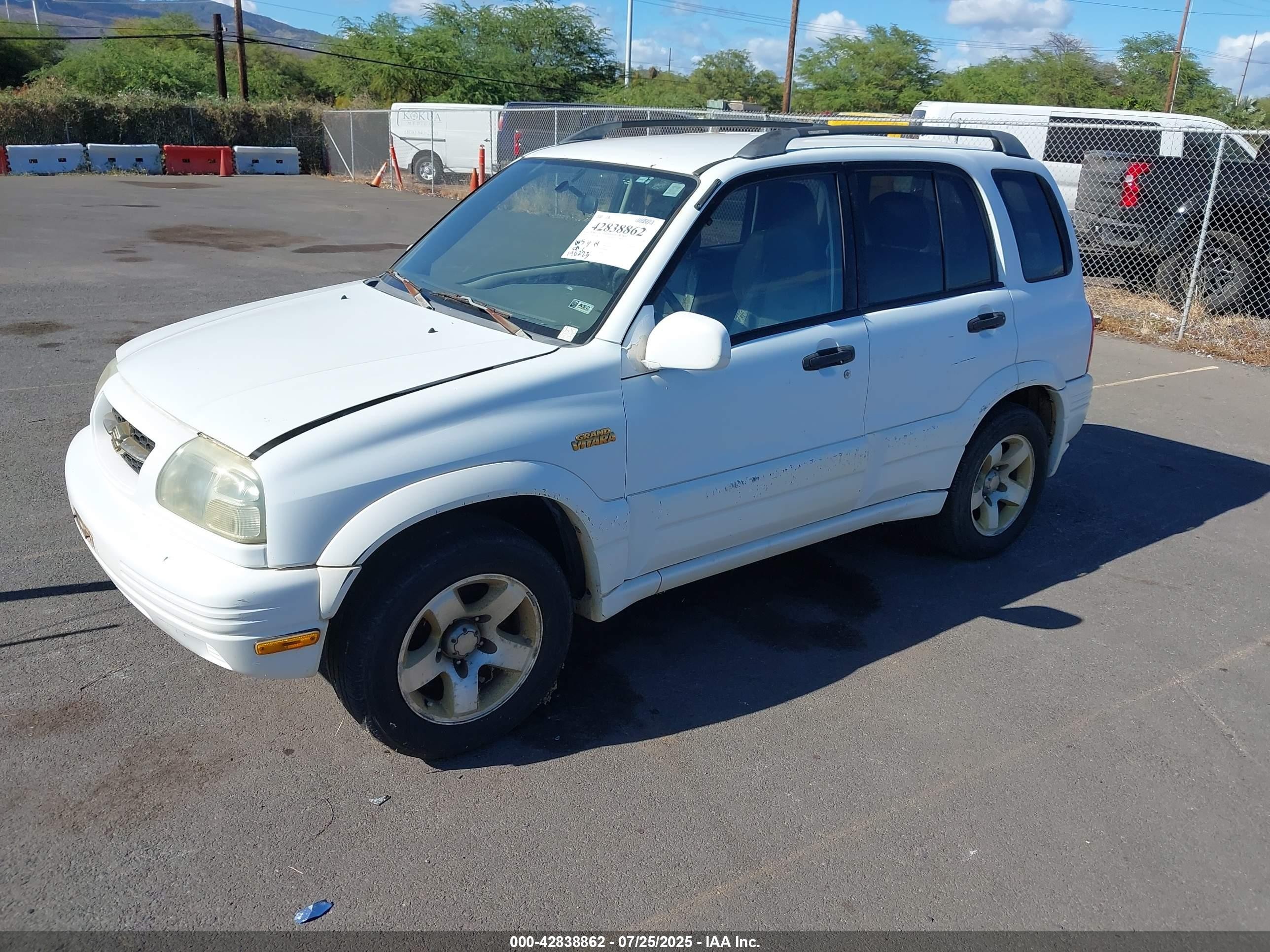 2000 Suzuki Grand Vitara Jls/jls+/limited White vin: JS3TE62V4Y4102630