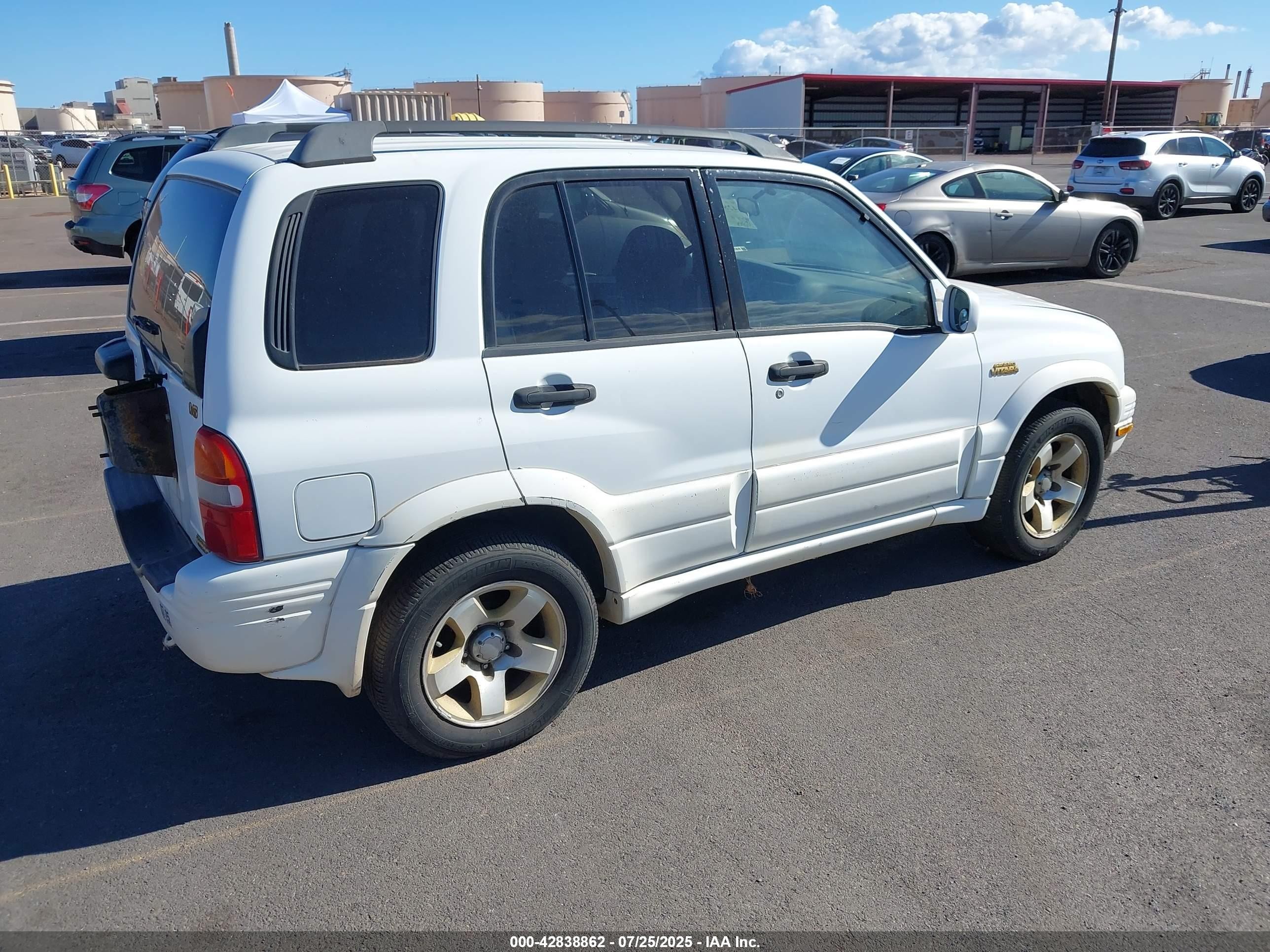 2000 Suzuki Grand Vitara Jls/jls+/limited White vin: JS3TE62V4Y4102630