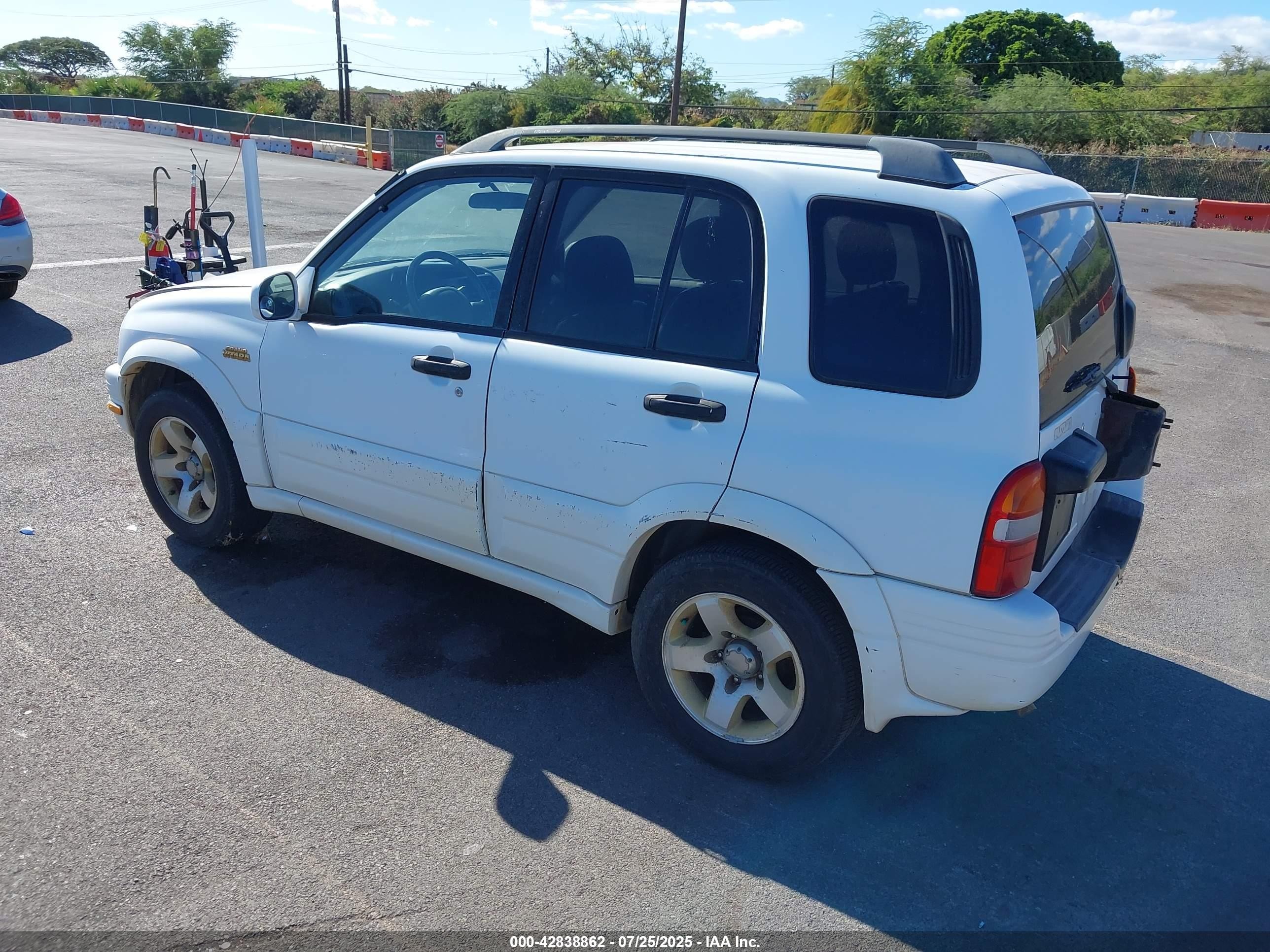 2000 Suzuki Grand Vitara Jls/jls+/limited White vin: JS3TE62V4Y4102630