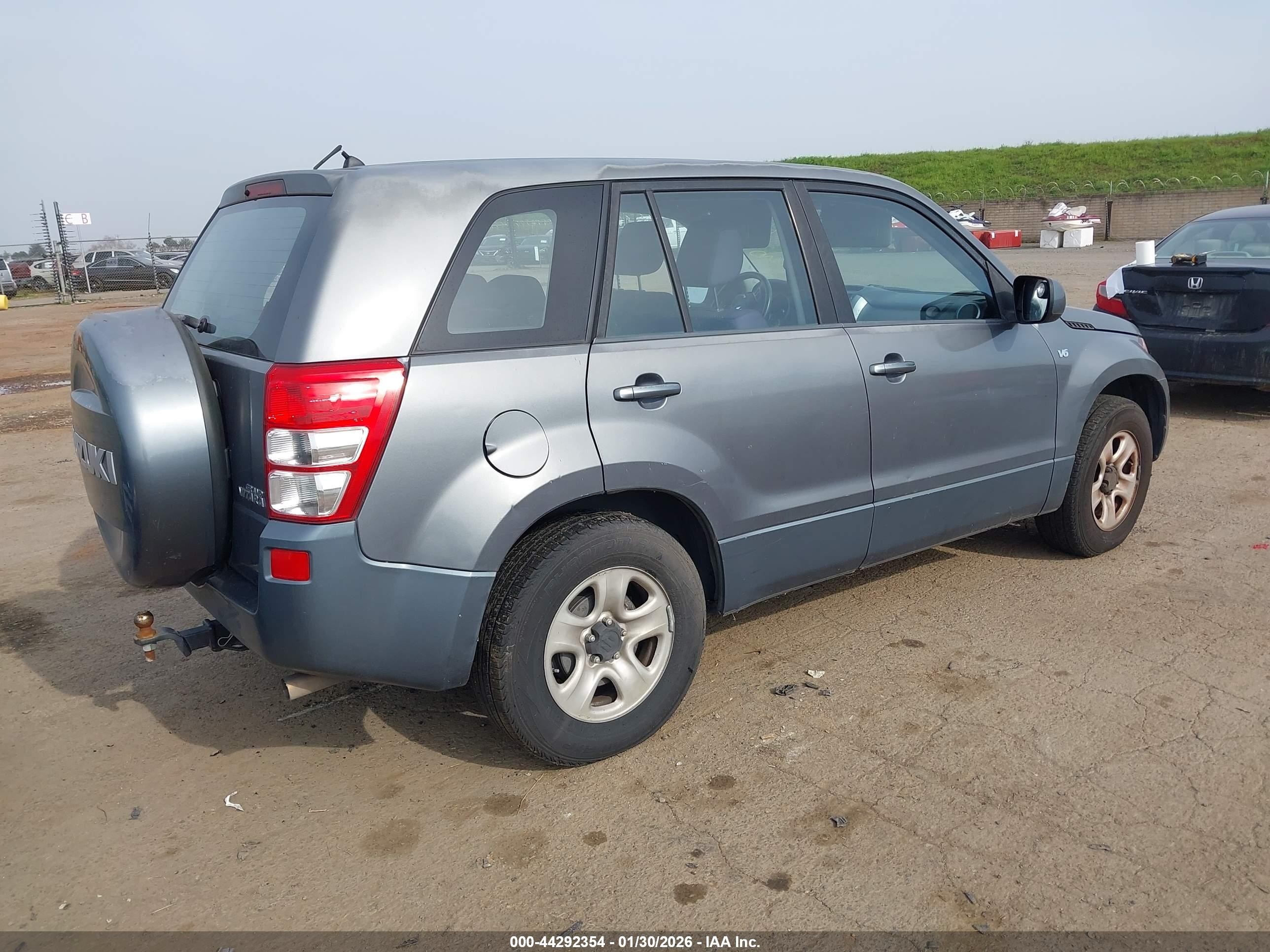 2007 Suzuki Grand Vitara   Gray vin: JS3TE941074200421