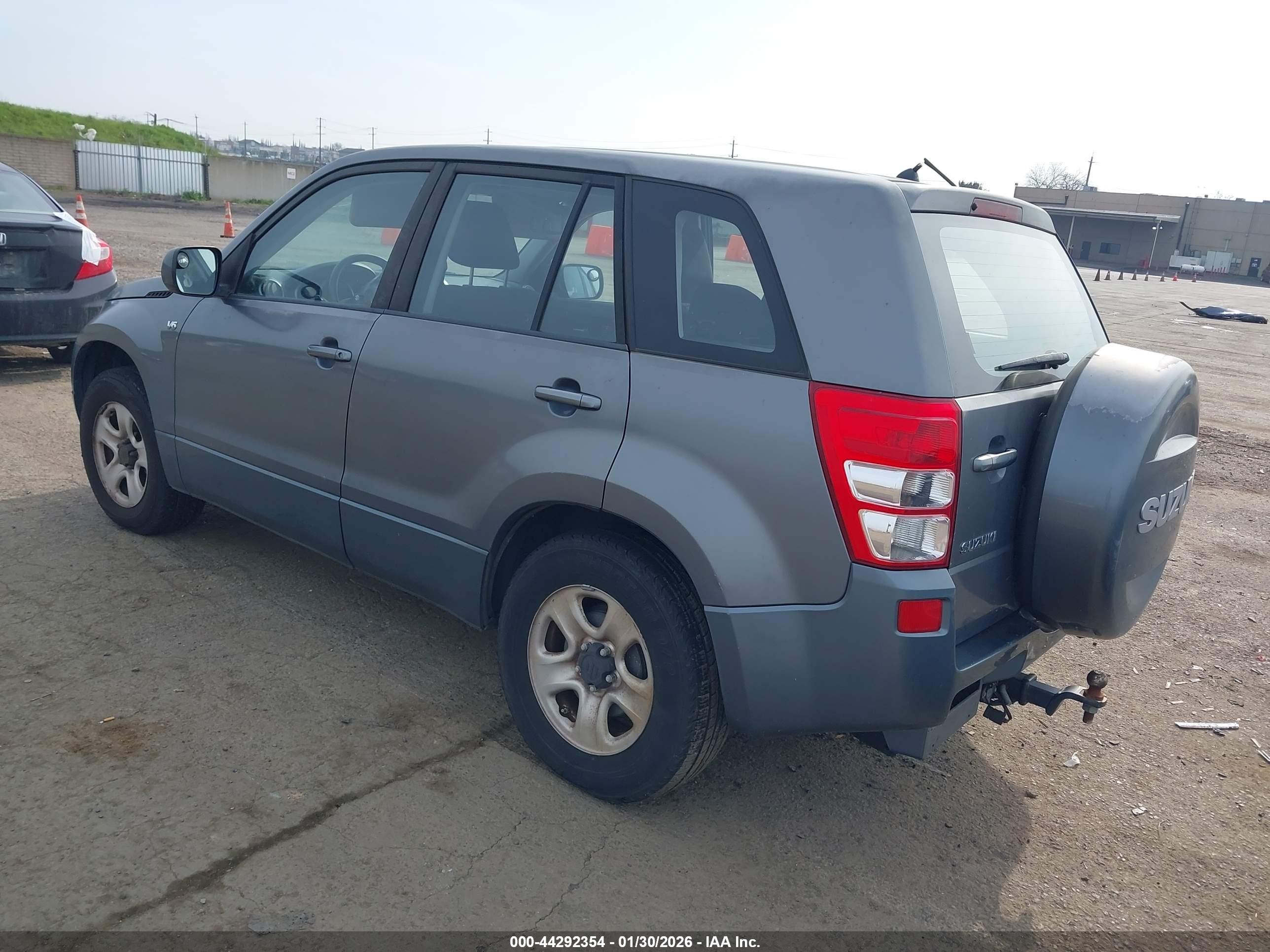 2007 Suzuki Grand Vitara   Gray vin: JS3TE941074200421