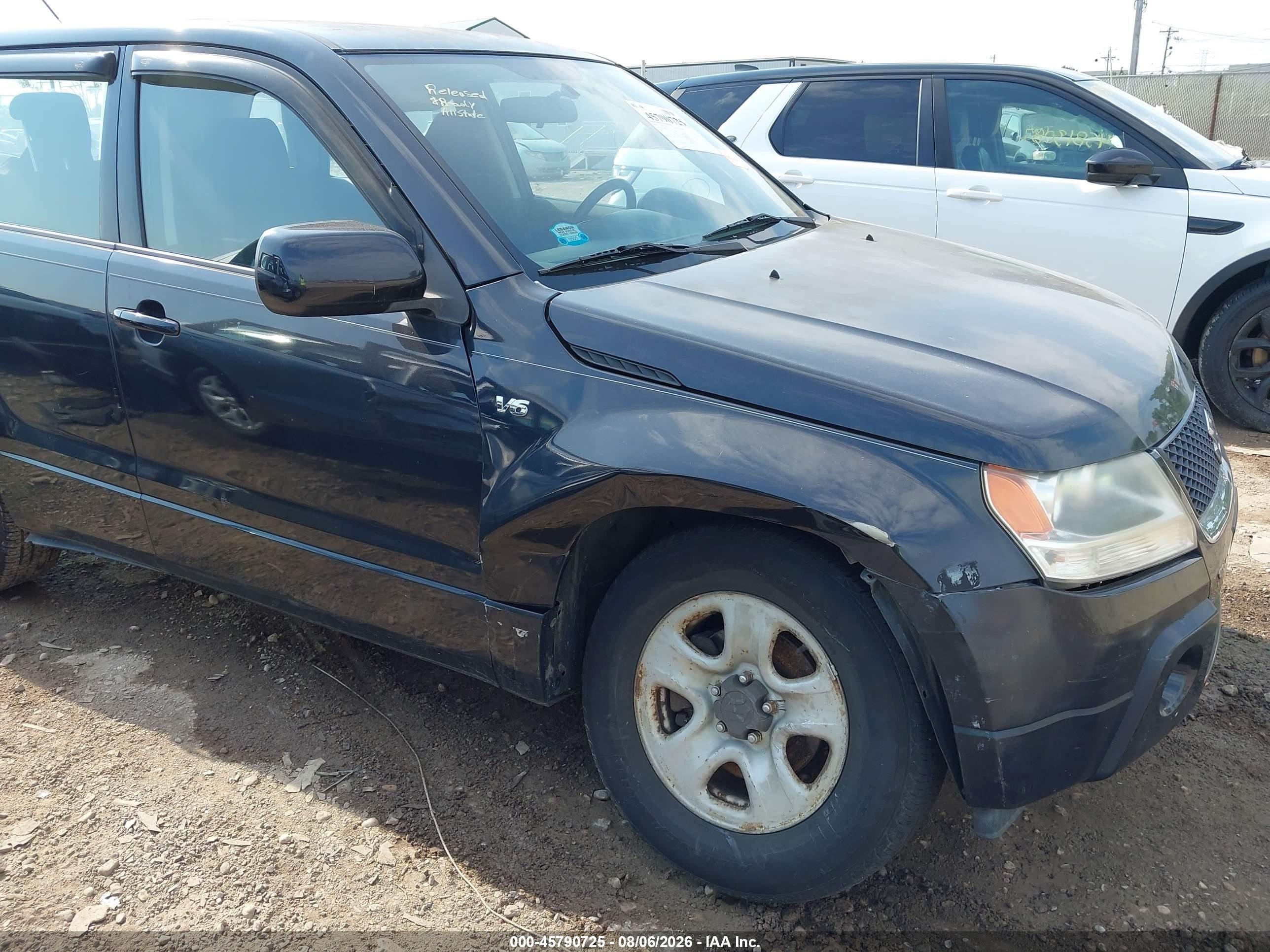 2008 Suzuki Grand Vitara   Black vin: JS3TE941284102332