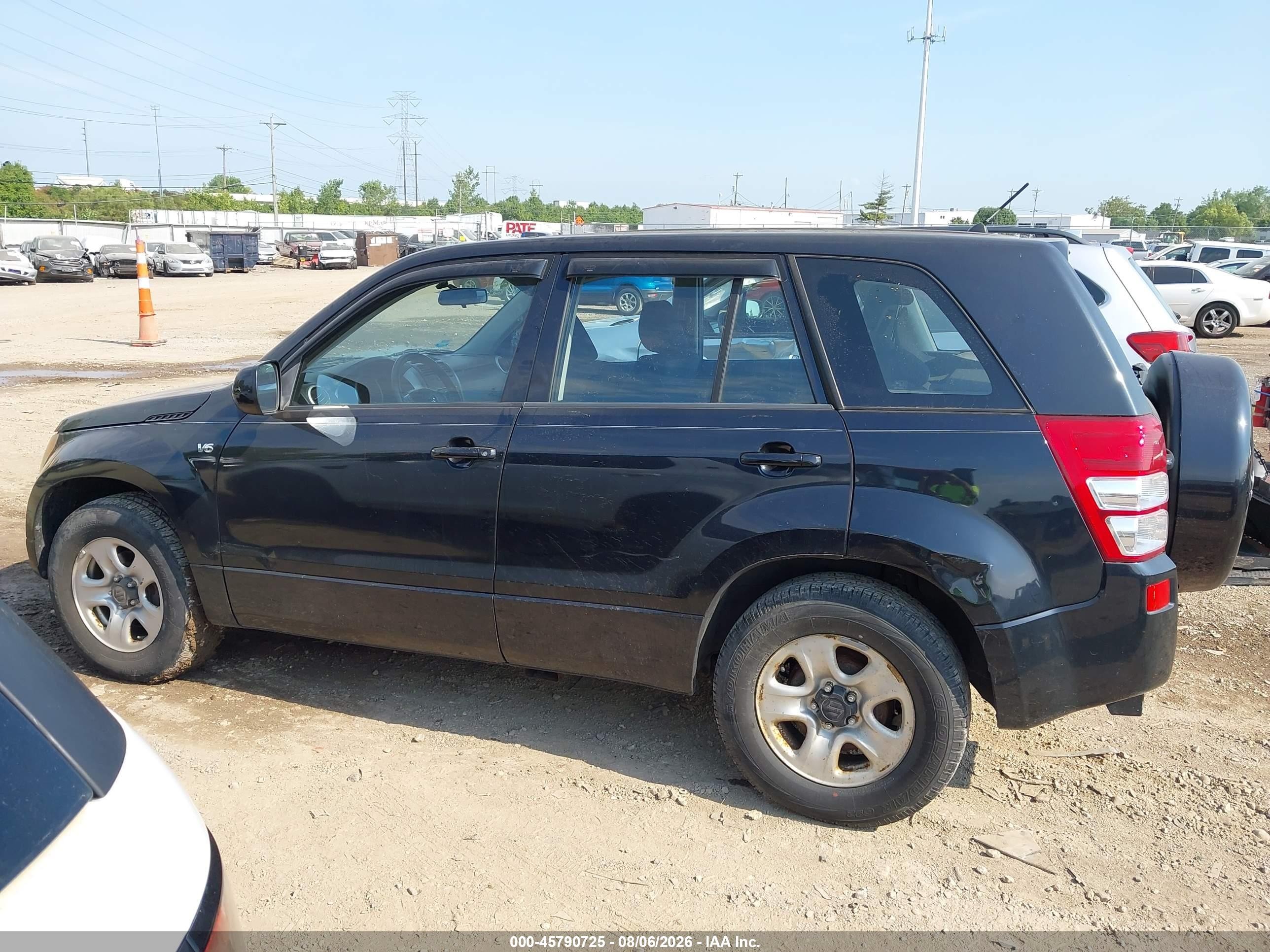 2008 Suzuki Grand Vitara   Black vin: JS3TE941284102332