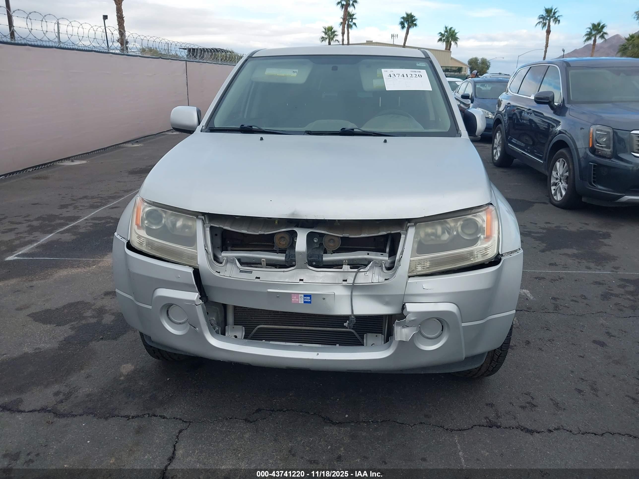 2007 Suzuki Grand Vitara   Silver vin: JS3TE941374200509