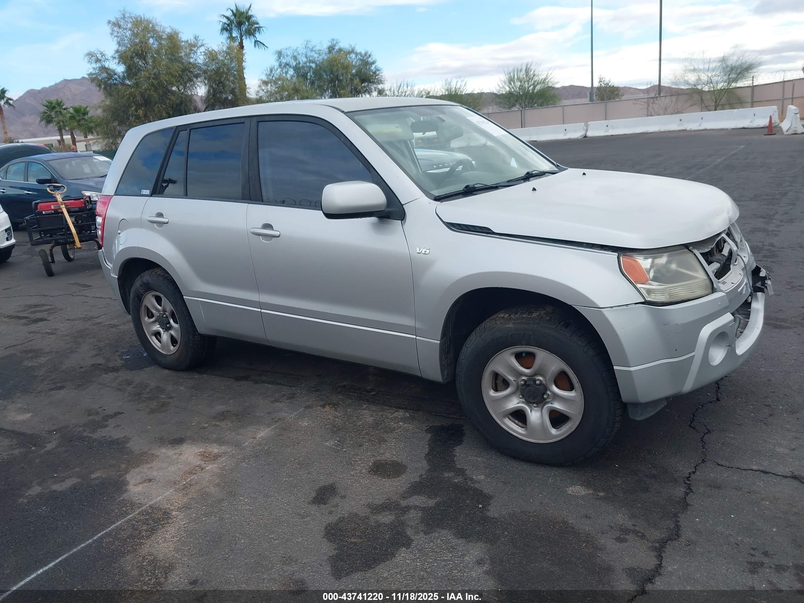 2007 Suzuki Grand Vitara   Silver vin: JS3TE941374200509