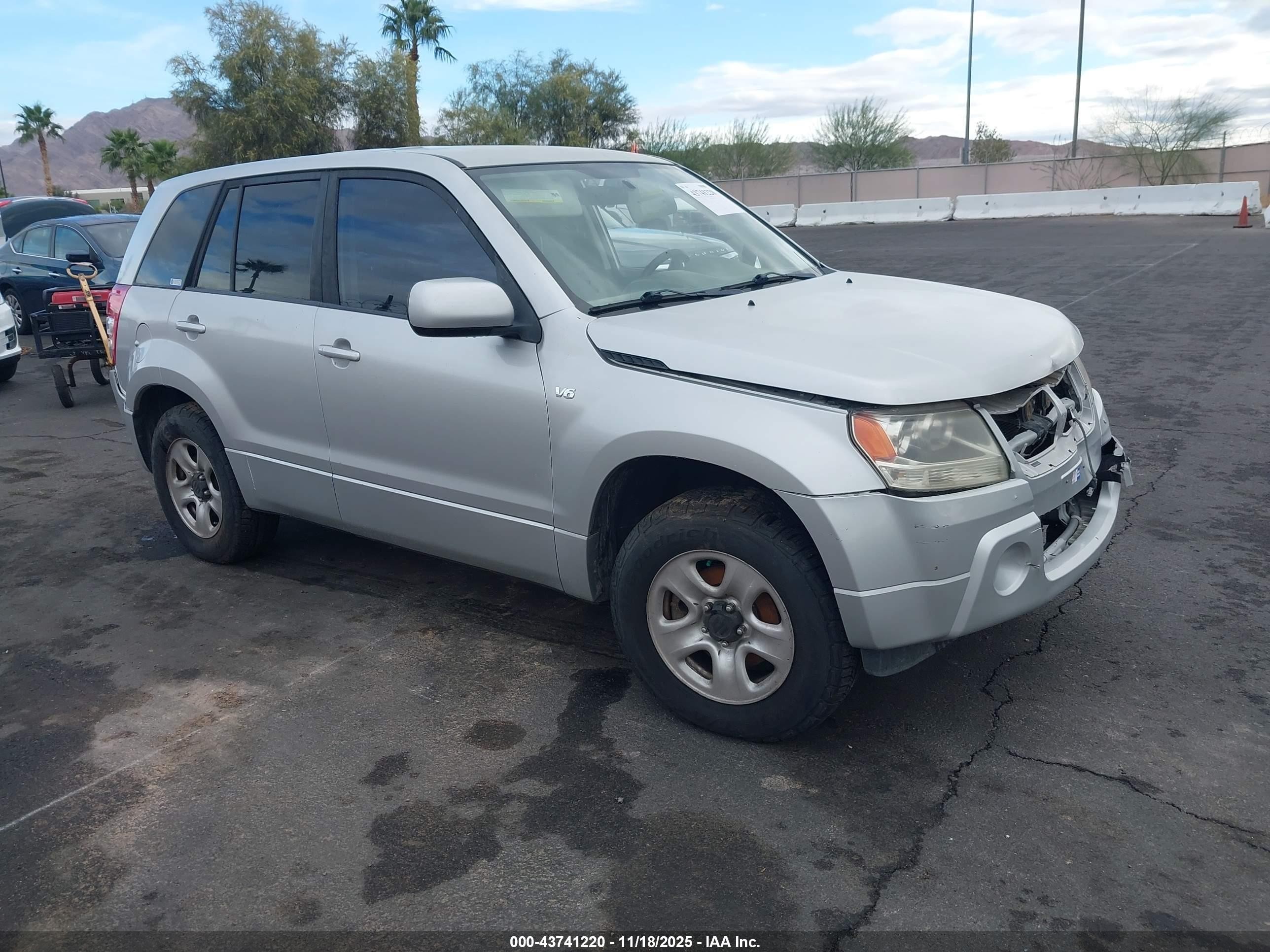 2007 Suzuki Grand Vitara   Silver vin: JS3TE941374200509