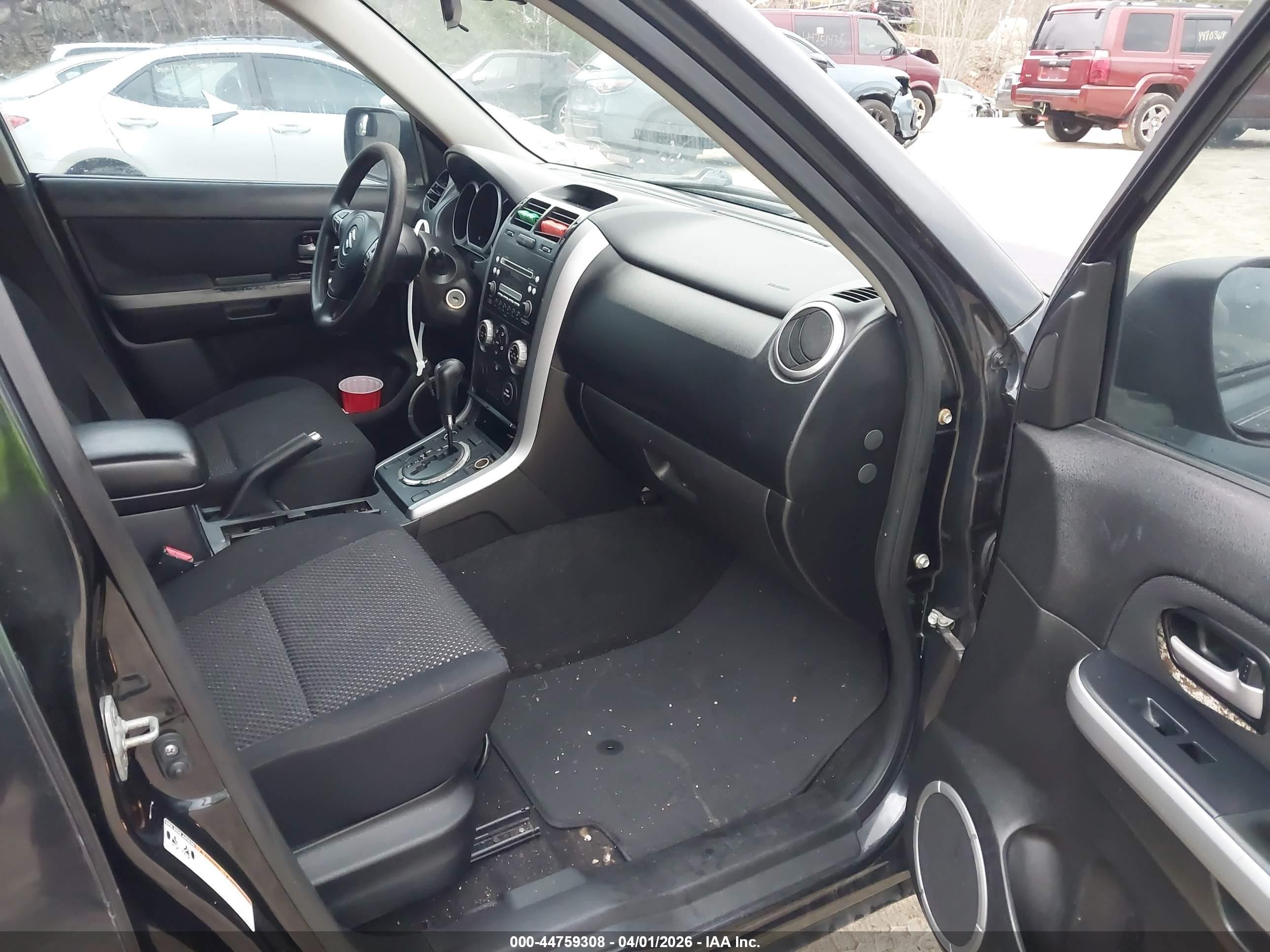 2007 Suzuki Grand Vitara   Black vin: JS3TE941374202177