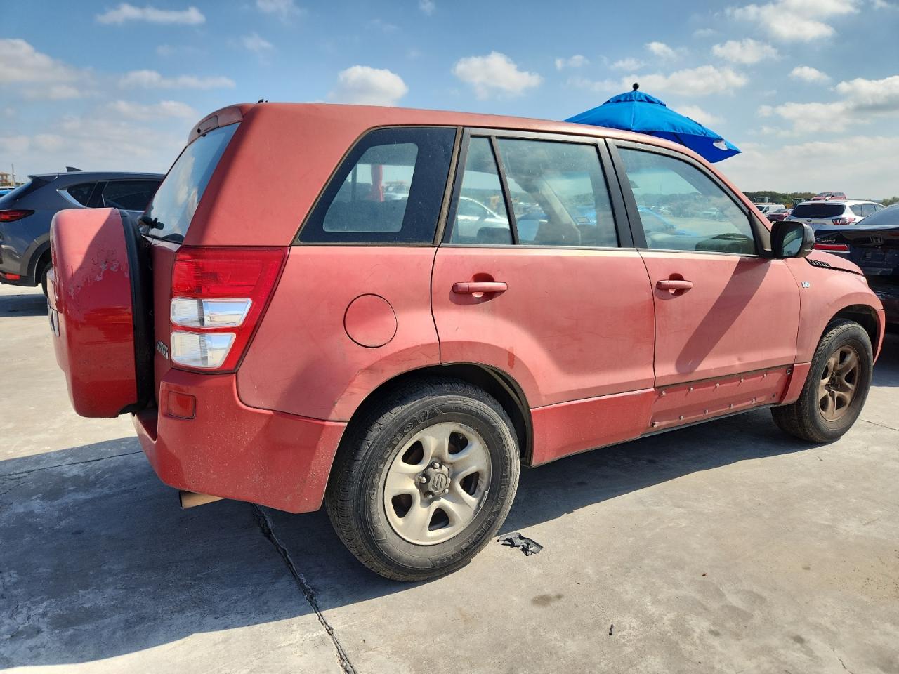 2008 Suzuki Grand Vitara Red vin: JS3TE941384100654