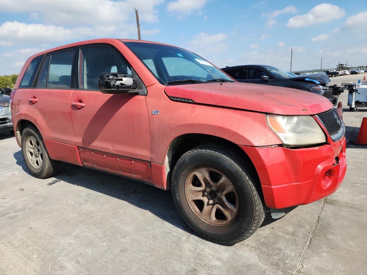 2008 Suzuki Grand Vitara Red vin: JS3TE941384100654