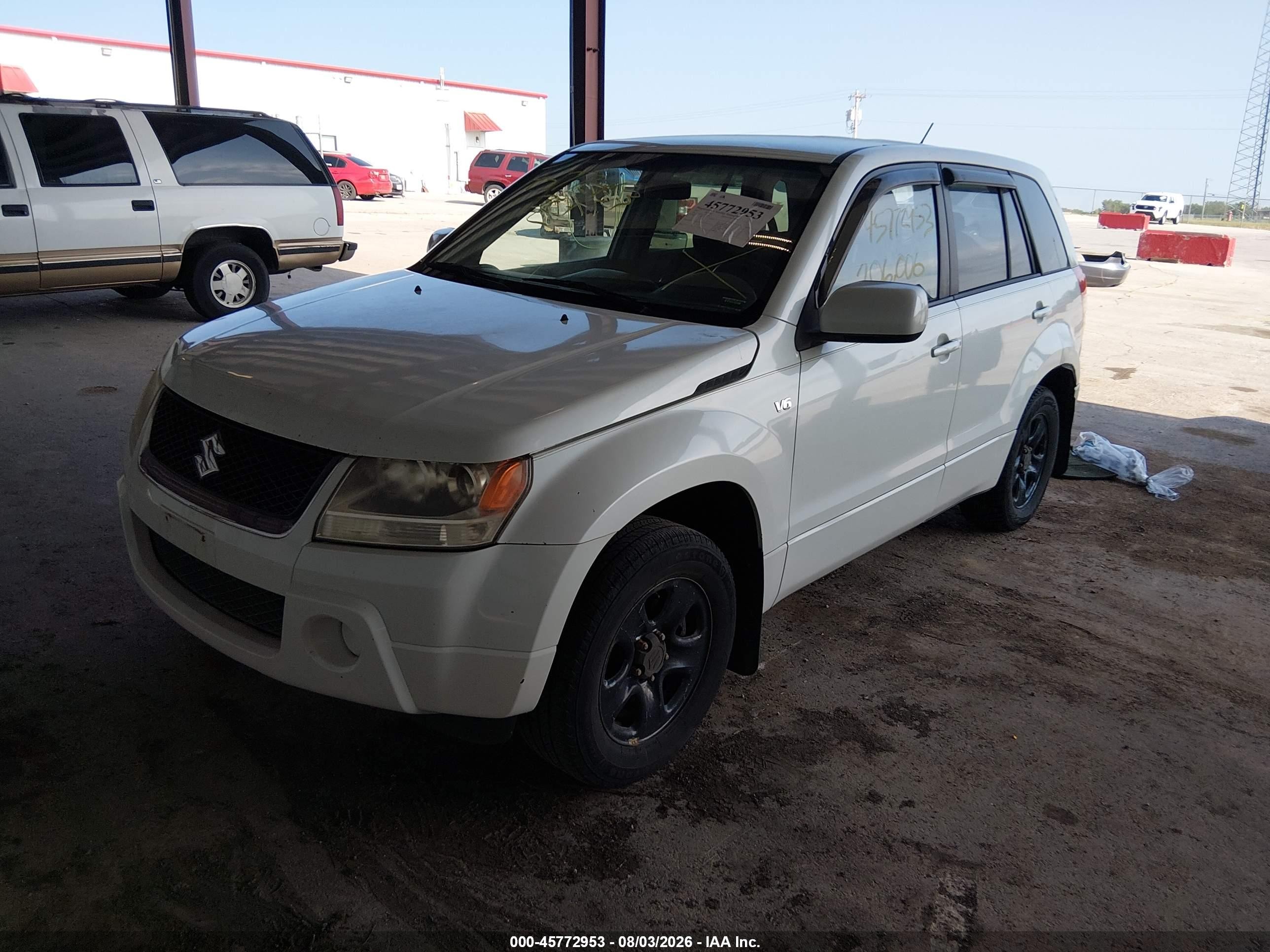 2007 Suzuki Grand Vitara   White vin: JS3TE941574203444
