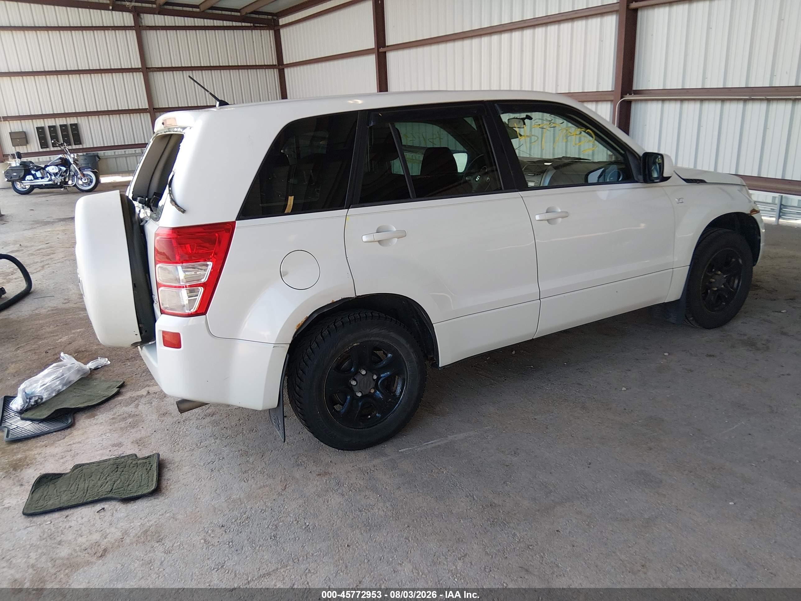 2007 Suzuki Grand Vitara   White vin: JS3TE941574203444