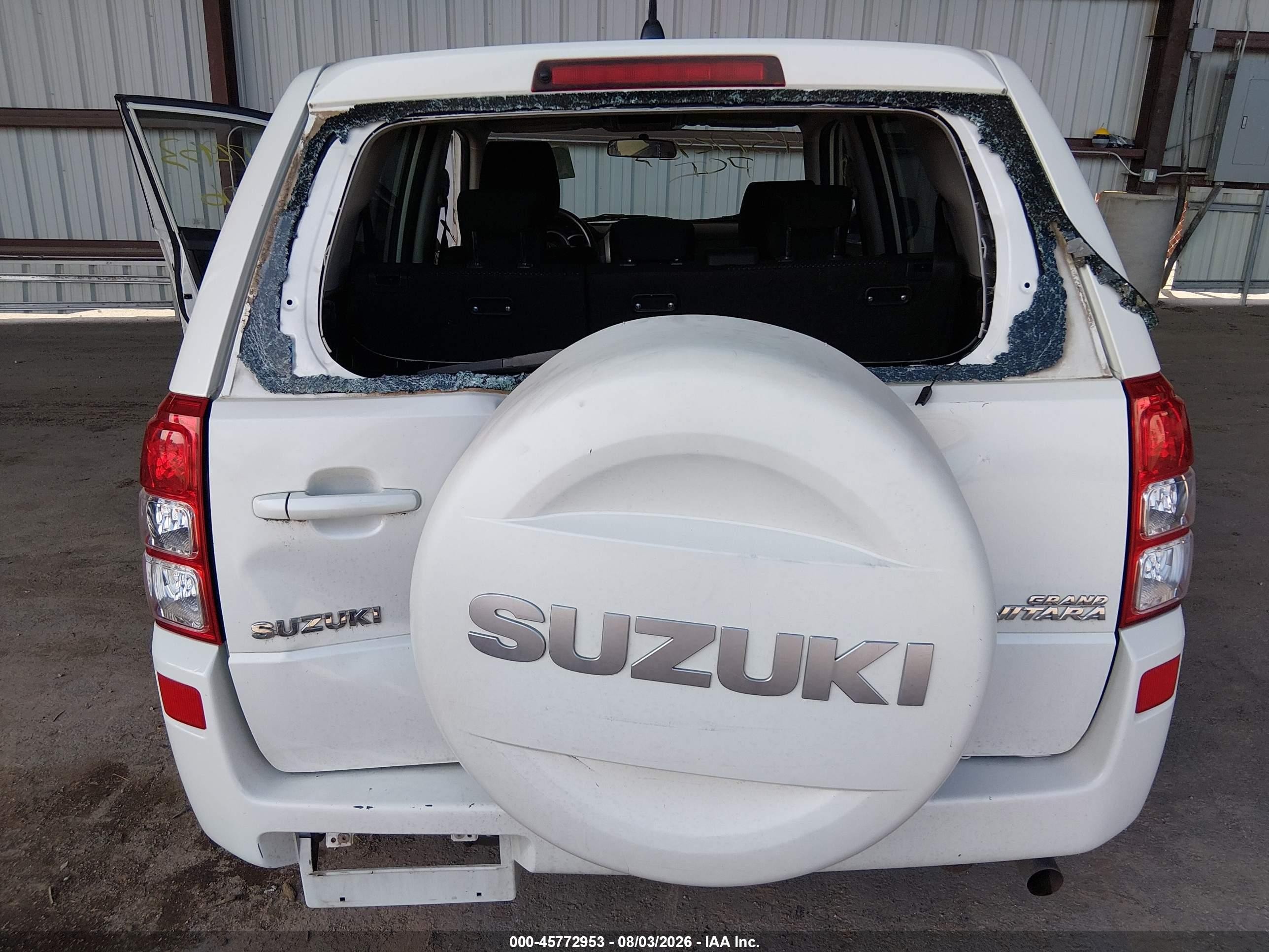 2007 Suzuki Grand Vitara   White vin: JS3TE941574203444