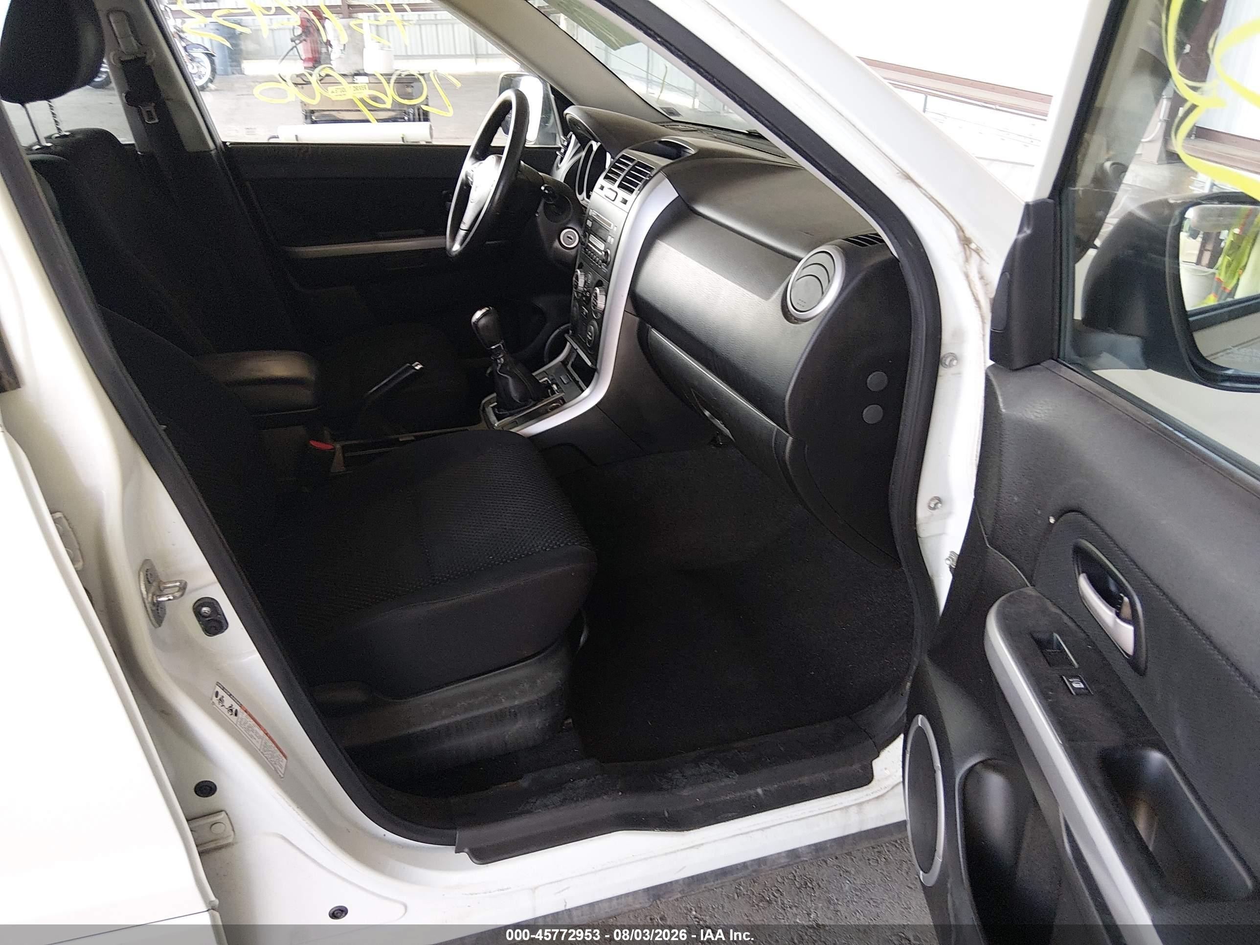 2007 Suzuki Grand Vitara   White vin: JS3TE941574203444