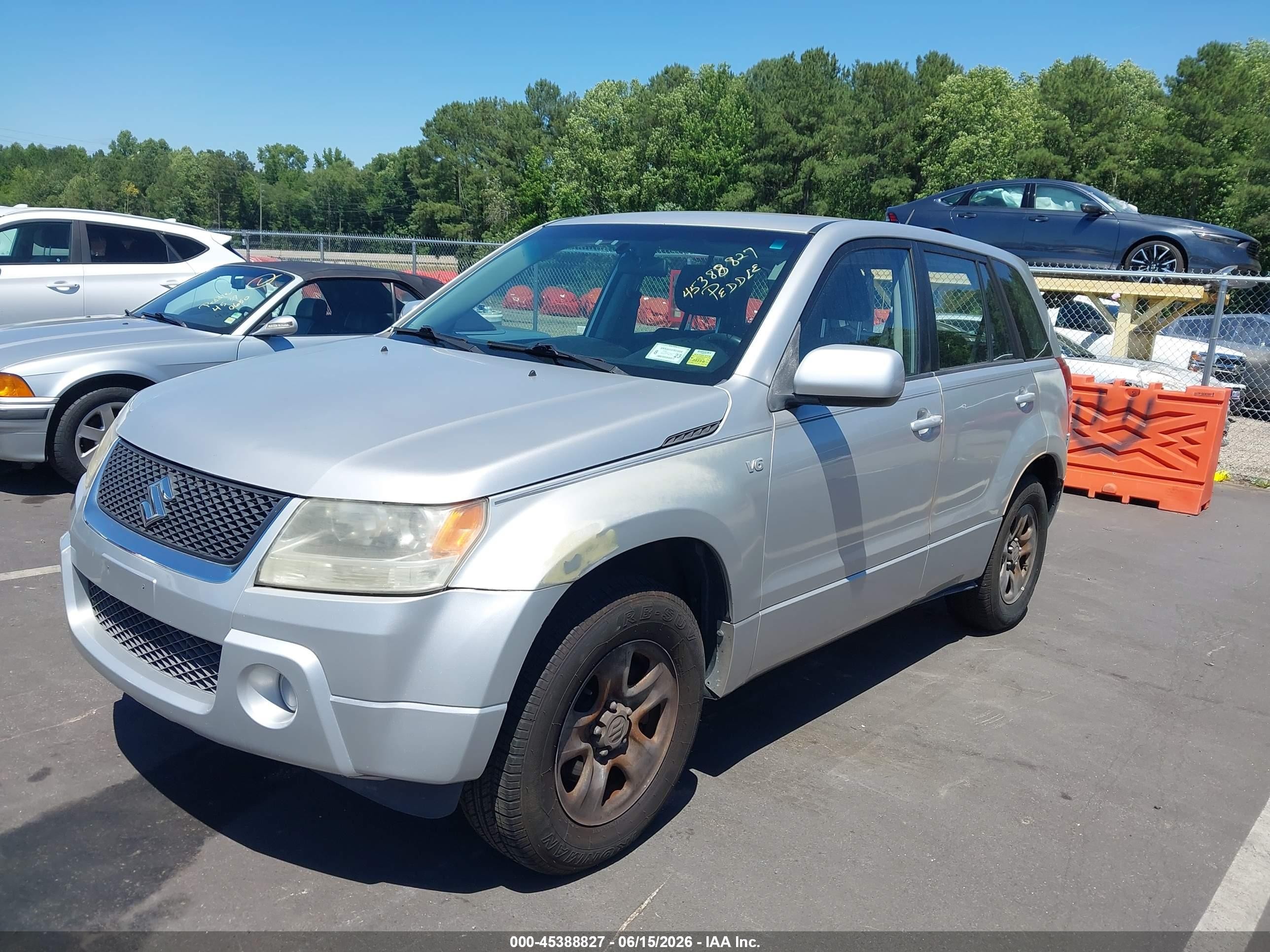 2007 Suzuki Grand Vitara   Silver vin: JS3TE941674201699