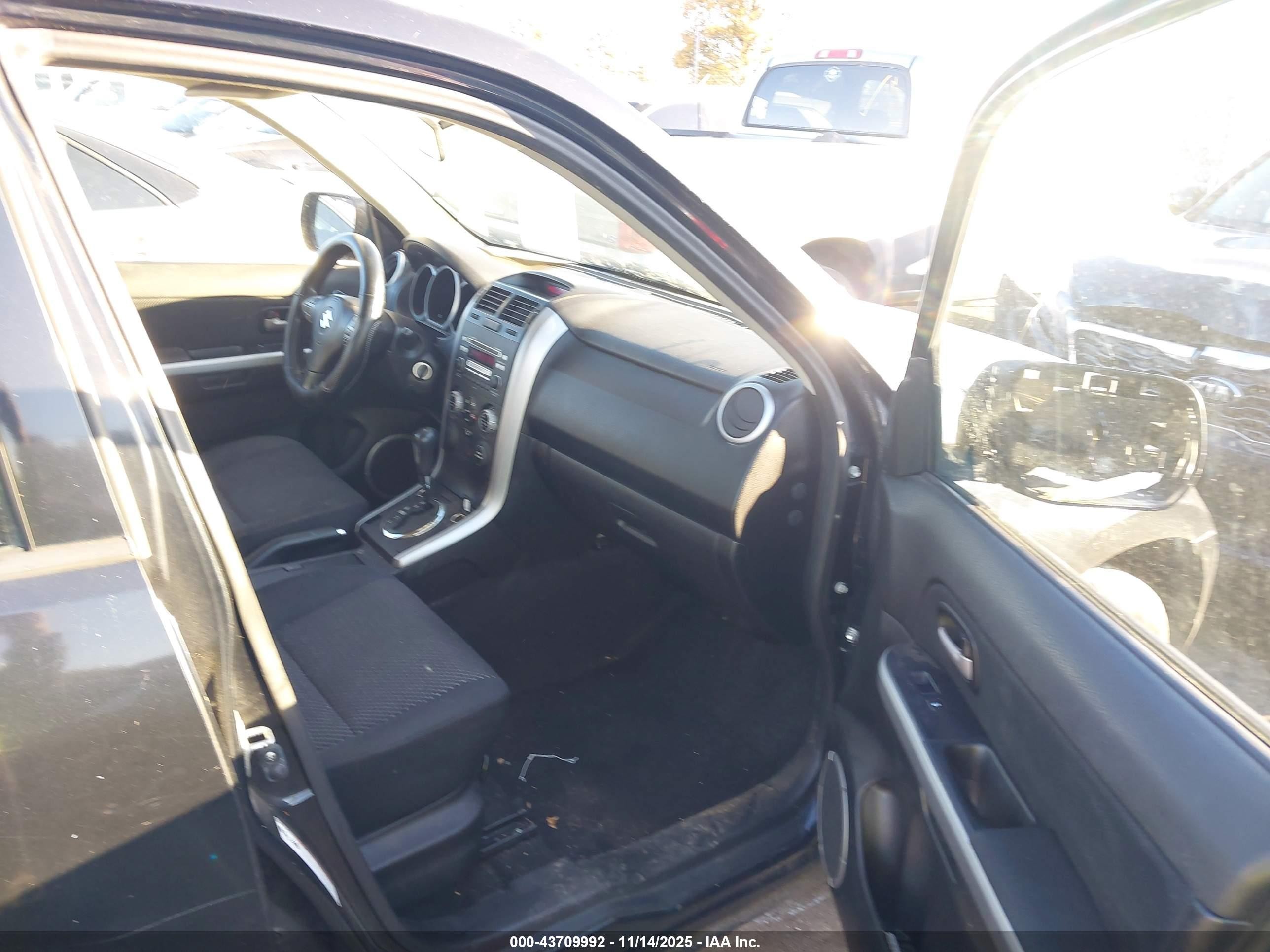 2007 Suzuki Grand Vitara   Navy vin: JS3TE941774201291