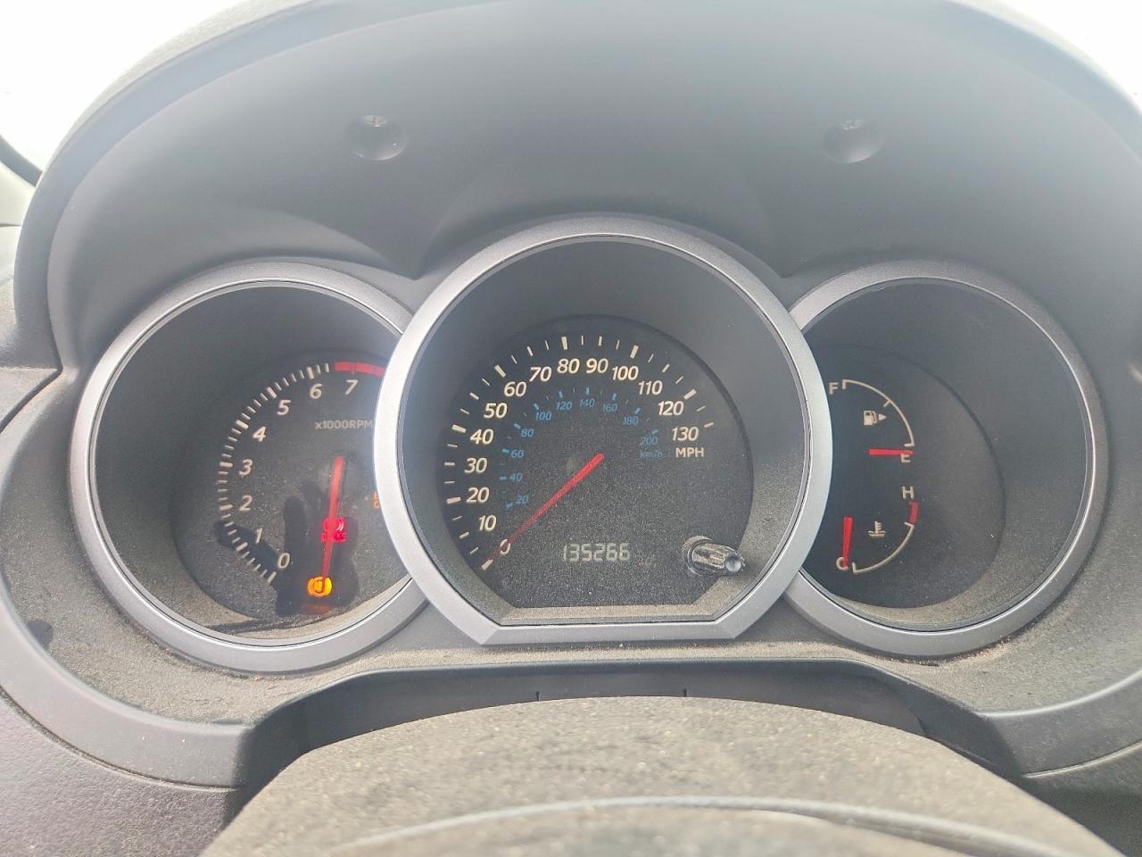 2007 Suzuki Grand Vitara Red vin: JS3TE941X74201477