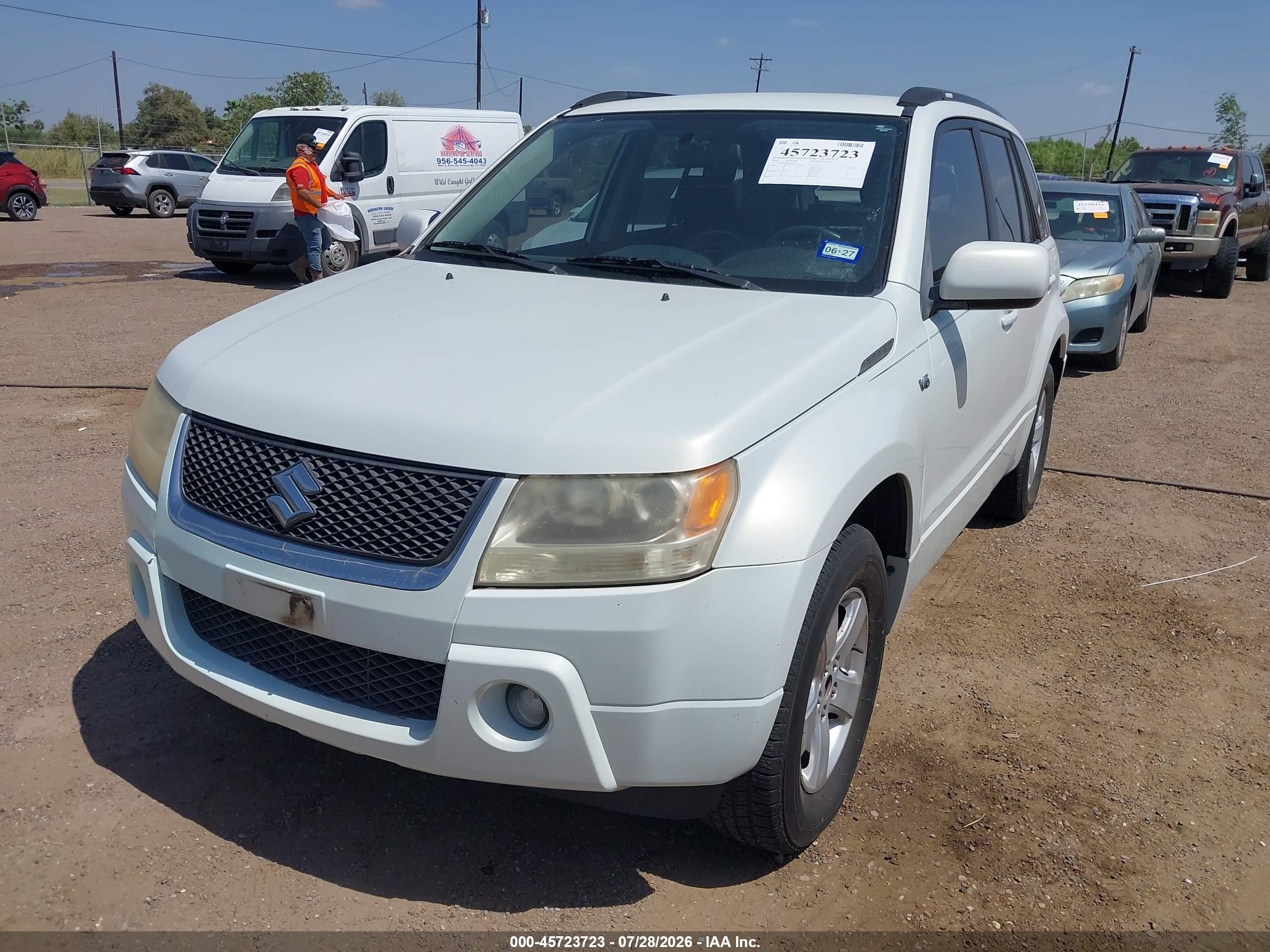 2006 Suzuki Grand Vitara Xsport White vin: JS3TE944064102594