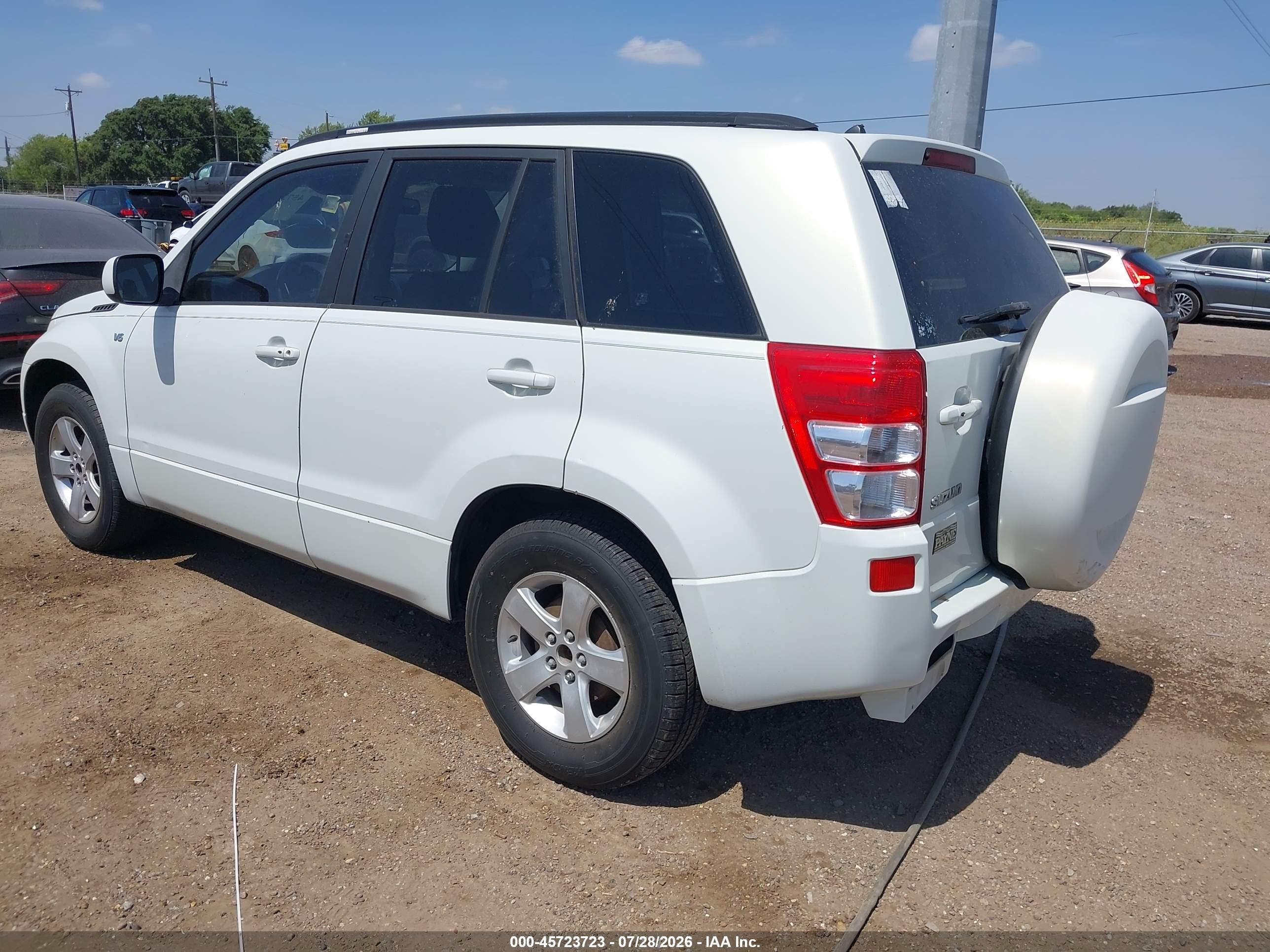 2006 Suzuki Grand Vitara Xsport White vin: JS3TE944064102594