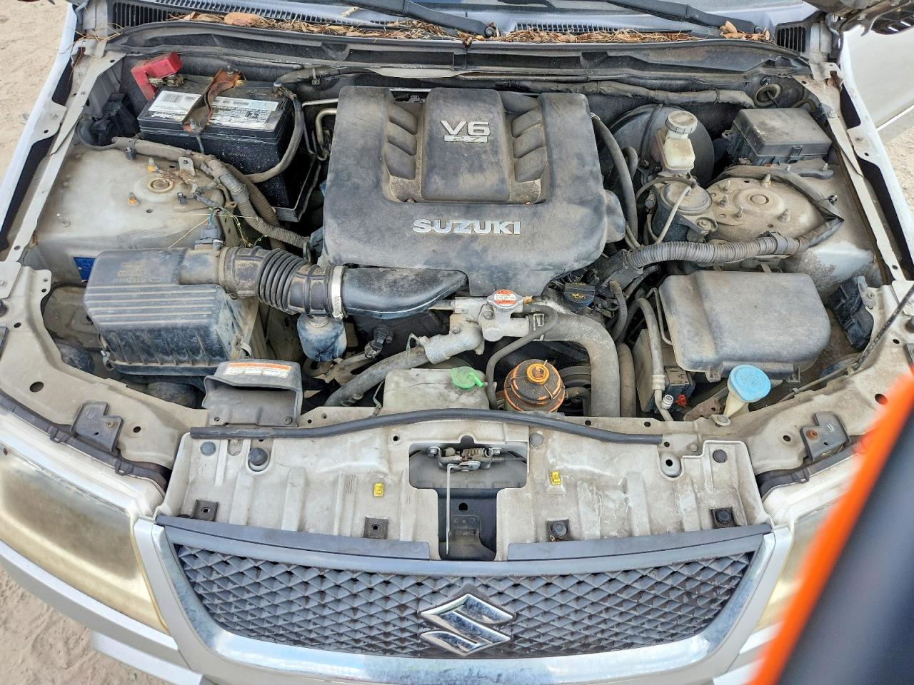 2006 Suzuki Grand Vitara Xsport Silver vin: JS3TE944564100100