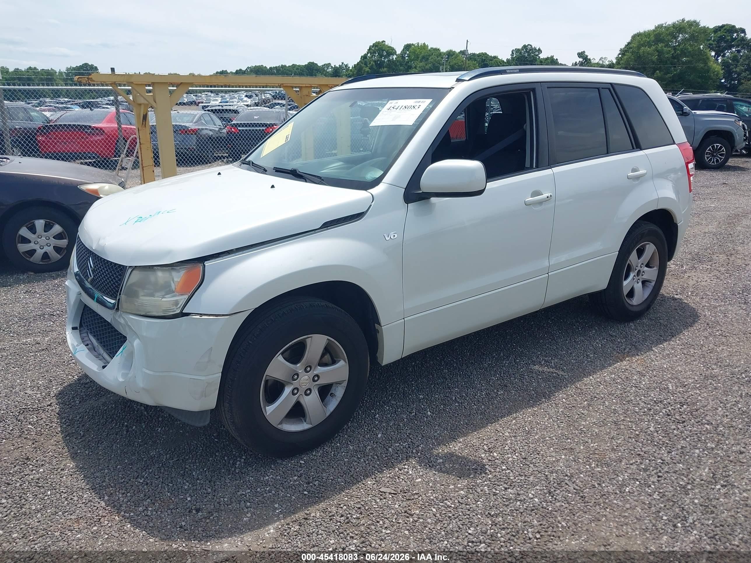2008 Suzuki Grand Vitara Xsport White vin: JS3TE944784101316