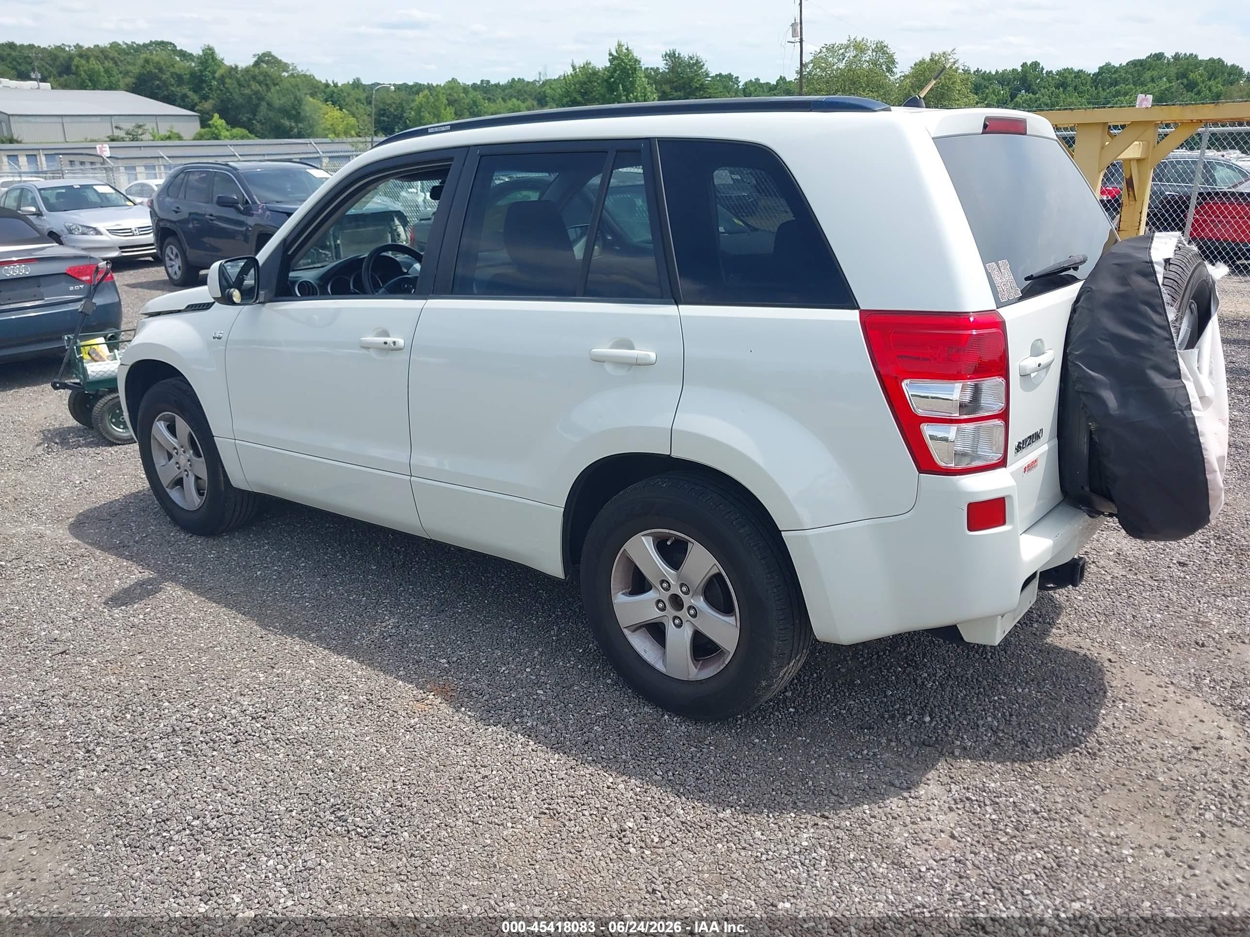 2008 Suzuki Grand Vitara Xsport White vin: JS3TE944784101316